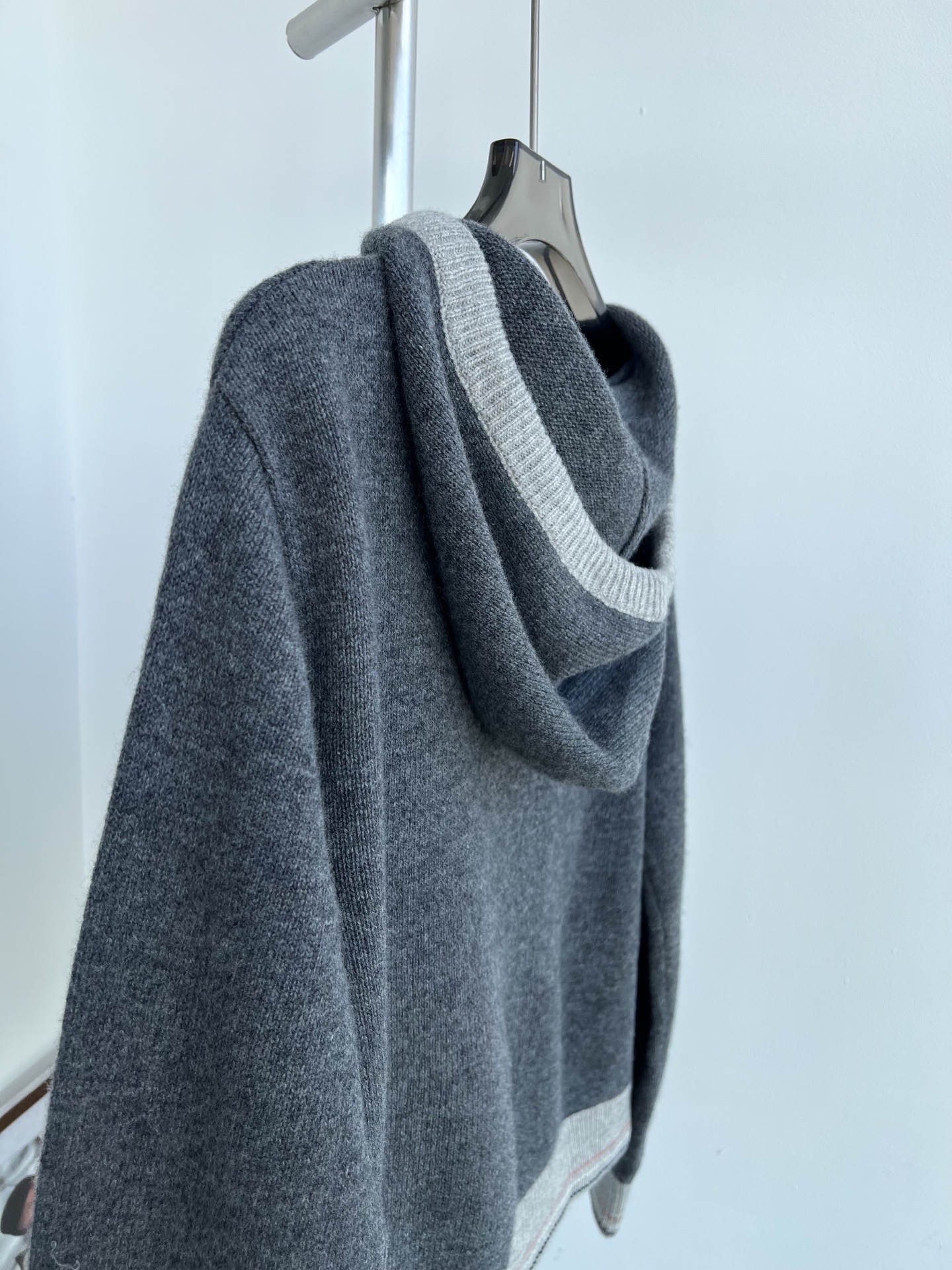 Striped Trim Zip-Up Wool-Cashmere Blend Knit Hoodie 6 i1757573981886 9961 0 4