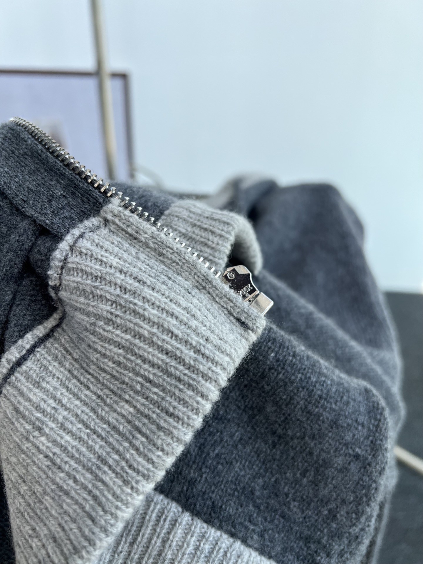 Striped Trim Zip-Up Wool-Cashmere Blend Knit Hoodie 9 i1757573982034 8025 0 7