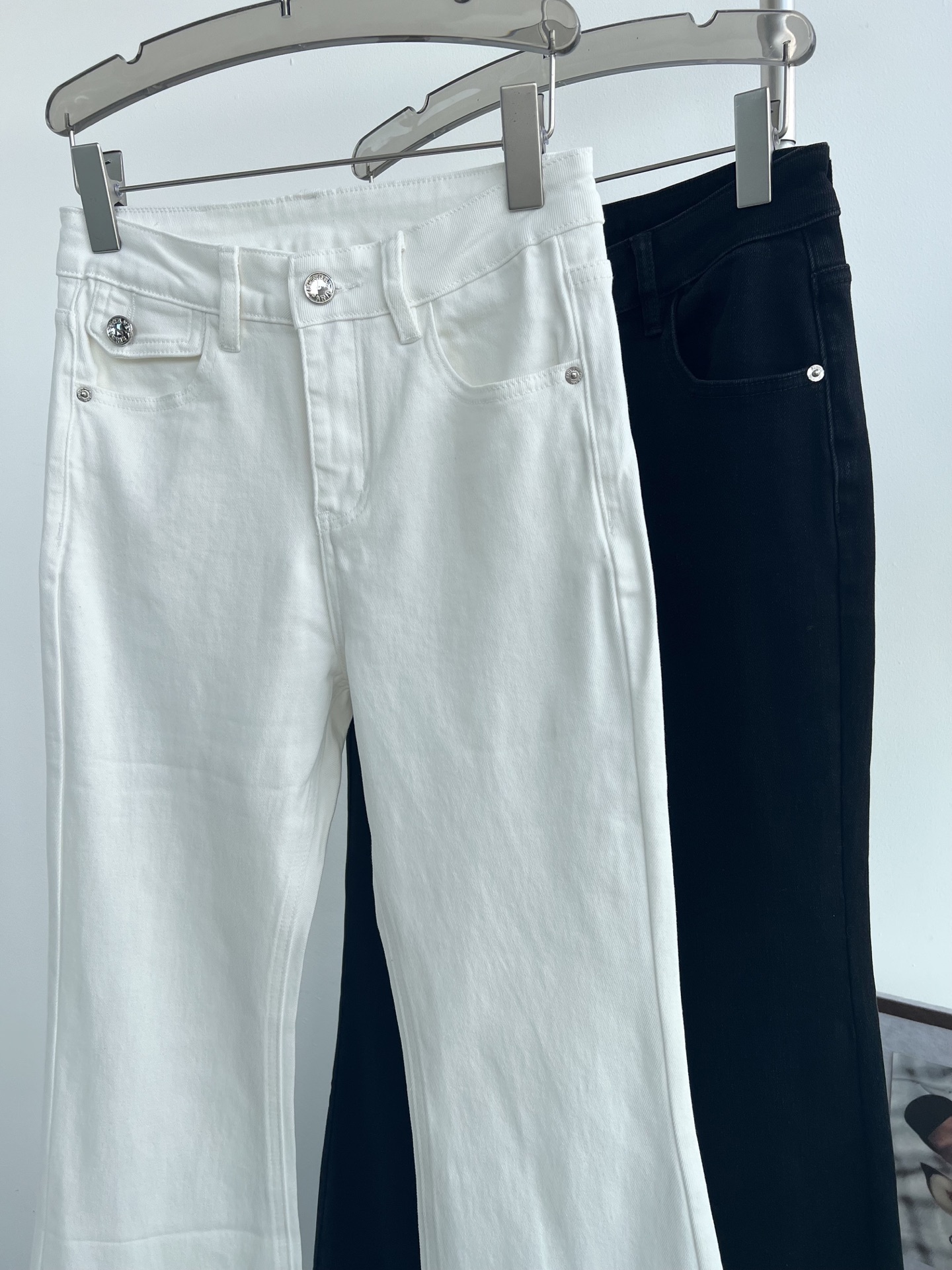 Chanel Women's Flared Jeans with CC Logo - Comfortable & Stylish 3 i1757752475604 9327 0 1