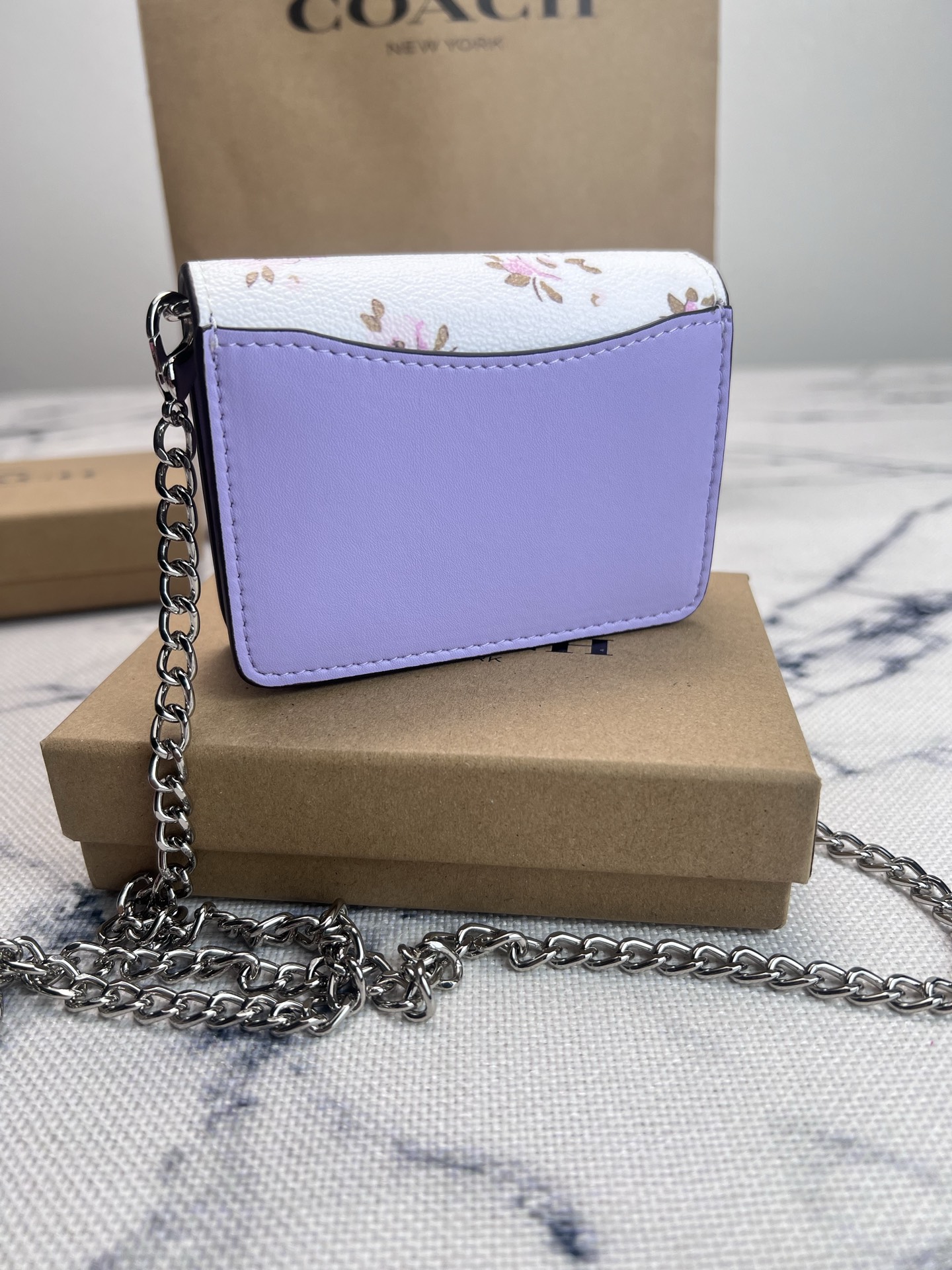 Coach COACH蔻驰 CAL70花卉印花短款斜挎钱包零钱包 按扣开合折叠每一款都正中老阿姨的少女心