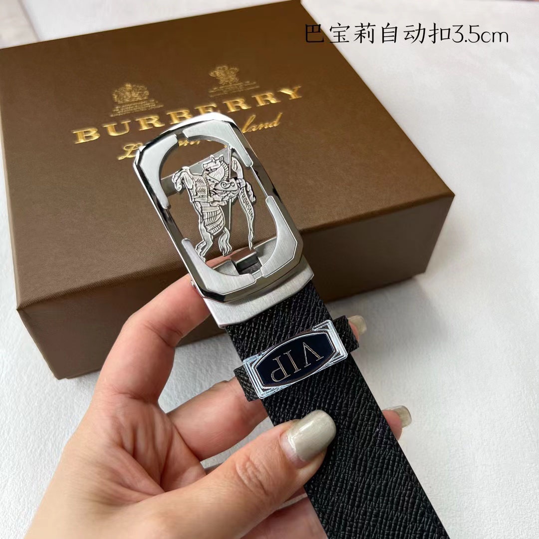 p210
品名:巴宝莉.Burberry·腰带✈️自动带·皮带
型号:3.5cm自动扣
材料:🐂百分百头层牛皮,保证真皮。24k纯钢扣🌈专柜同等质量, 长度可自由裁剪,经典logo,送人自用首选✈️
包装: 赠专柜包装,拆卸工具,原版电子票