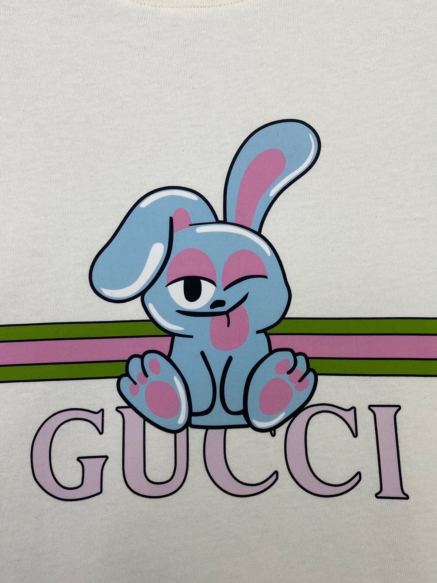独家首发高端原单品质GU*CI24新款印花卡通小兔子logo字母T恤短袖印花可爱帅气又时髦的调调！进口纯