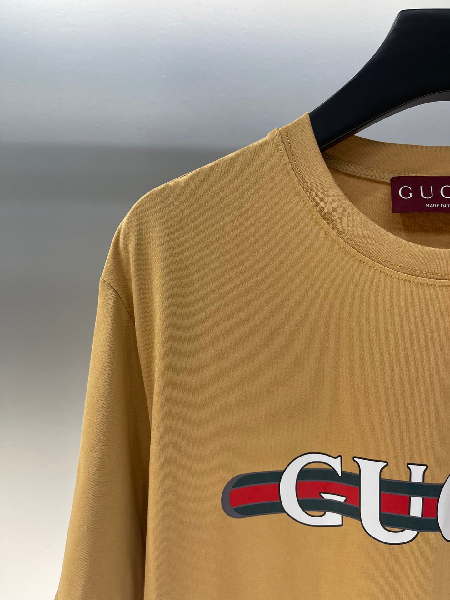 独家首发高端原单品质GU*CI24新款印花胸前撞色logo字母T恤短袖印花可爱帅气又时髦的调调！进口纯棉