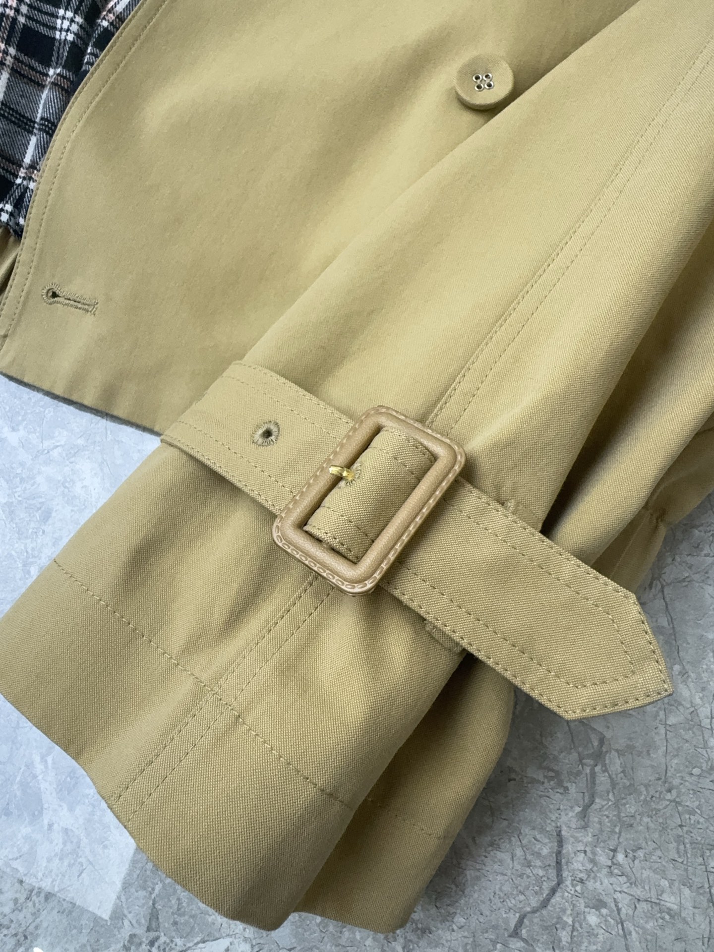 “High-Quality Single-Size Female Suit with Unique Packaging and Stylish Design” - 图片 4