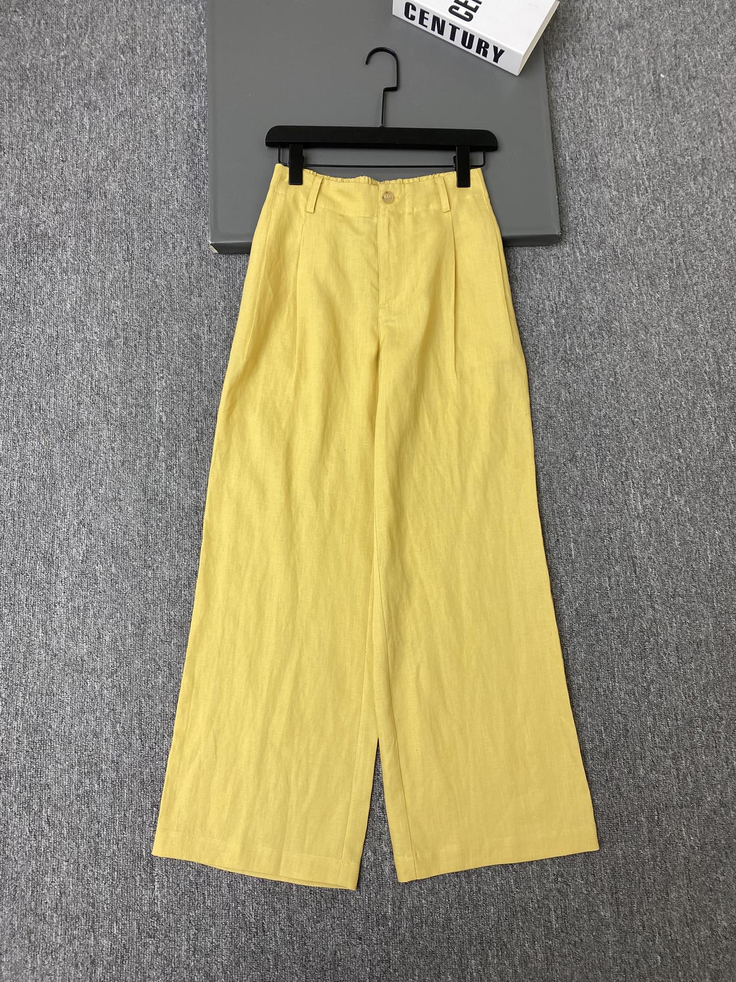 NO:887621,Exclusive first release of original quality Brunell*26/new linen trousers!  High-waist elastic design, slimming and flattering leg shape, pear-shaped figure friendly!  The fabric is breathable and skin-friendly, making it super comfortable to wear in summer. The drape brings a sense of elegance when walking, and the yellow color is gentle and versatile!  SML, Burberry-clothing, brunello cucinelli, loro piana,19860909独家首发原单品质 Brunell*26/新款亚麻长裤！高腰松紧设计,显瘦又修饰腿型,梨形身材友好！面料透气亲肤,夏天穿超舒服,垂坠走路自带飘逸感,黄色温柔百搭！SML,博柏利-服装,brunello cucinelli,loro piana,,Women's clothing