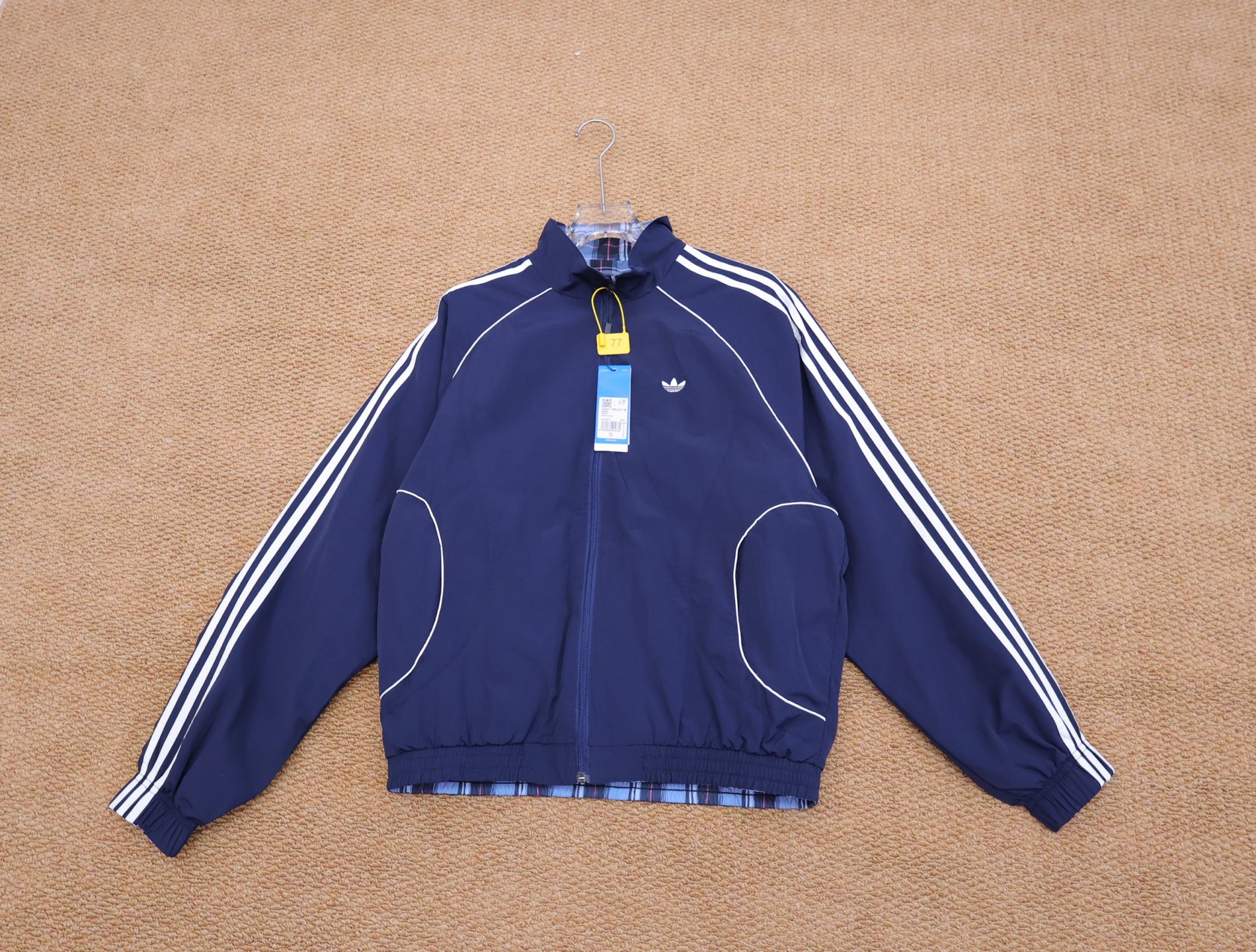 Alternative view of Jacket 08309
