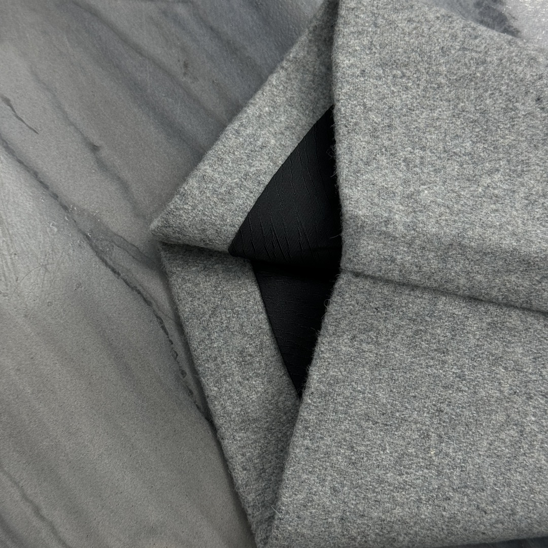루이비통 LV 테크 울 트랙 팬츠 남성 바지 138981 썸네일 이미지