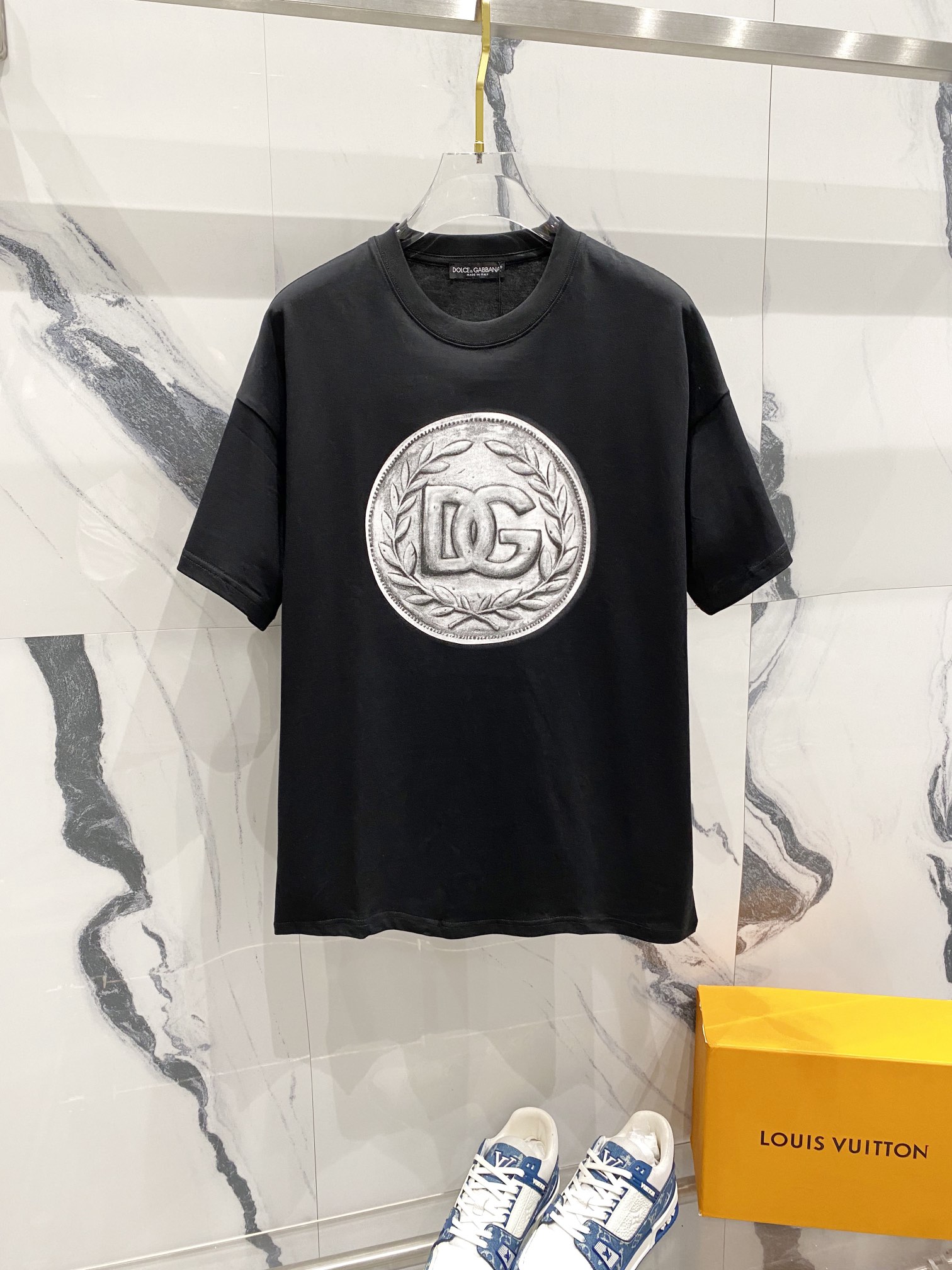 High-Quality D-G-Dougabana T-Shirt with Logo Coins and Original Fabric - 图片 1