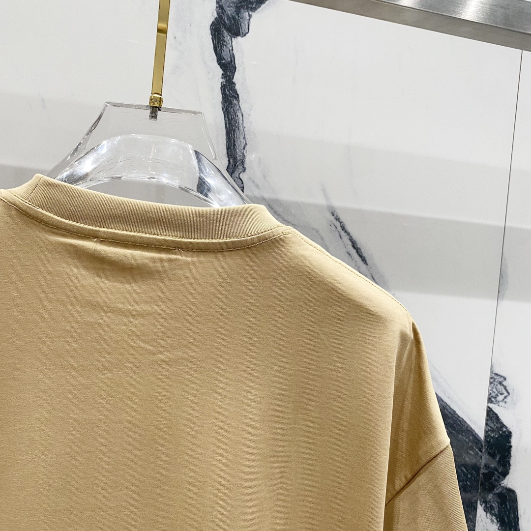1960s-inspired High-Quality DG Logo T-shirt in Black, White, and Khaki - 图片 4