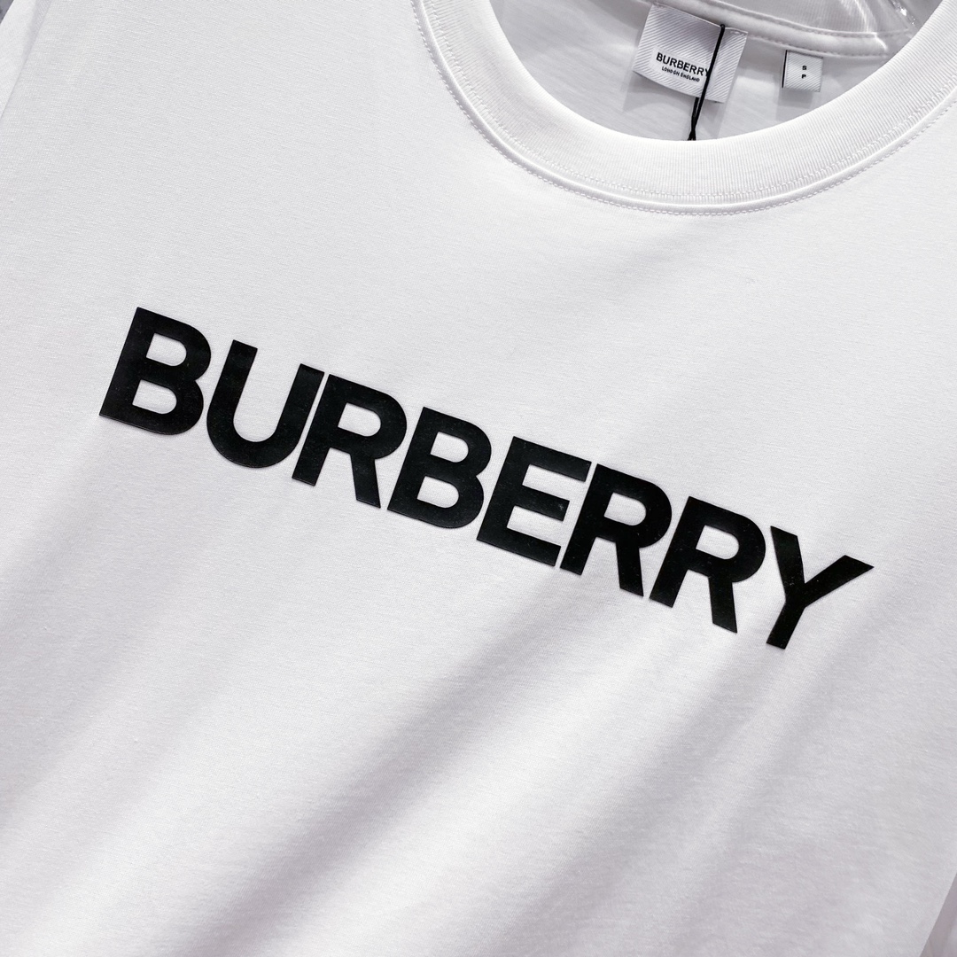 Burberry Classic Logo T-Shirt - Premium Cotton, Comfortable Fit, Stylish Design 8 i1732373806 8271 5