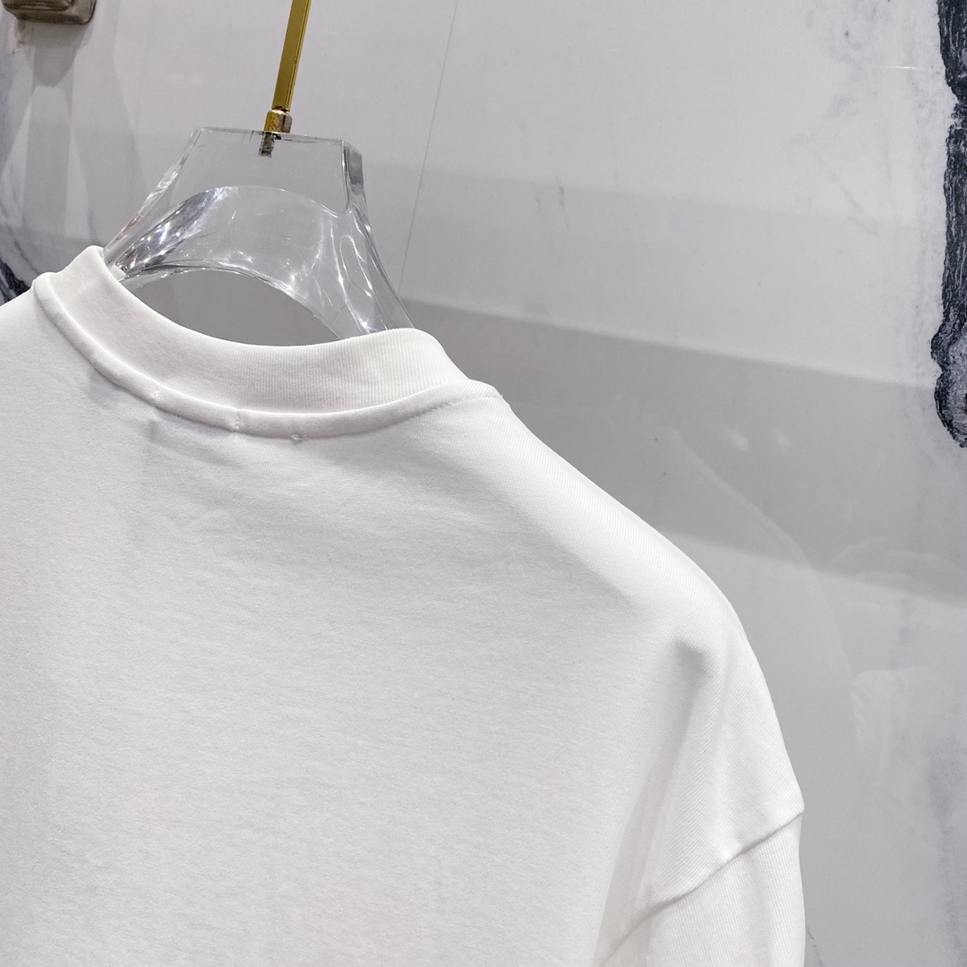 Burberry Logo Embroidered Cotton T-Shirt - Modern Fit 5 i1734284467 9029 9