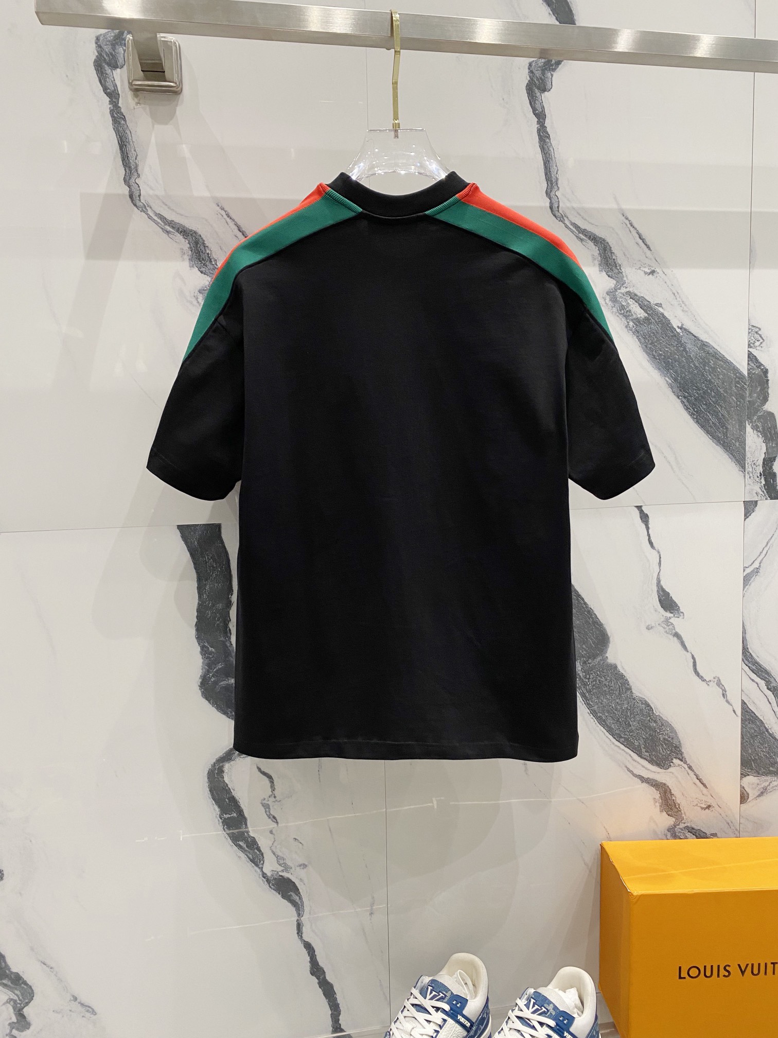 High-Quality GucCI T-Shirt Replica with 1921 Logo and Water Wash Finish - 图片 2