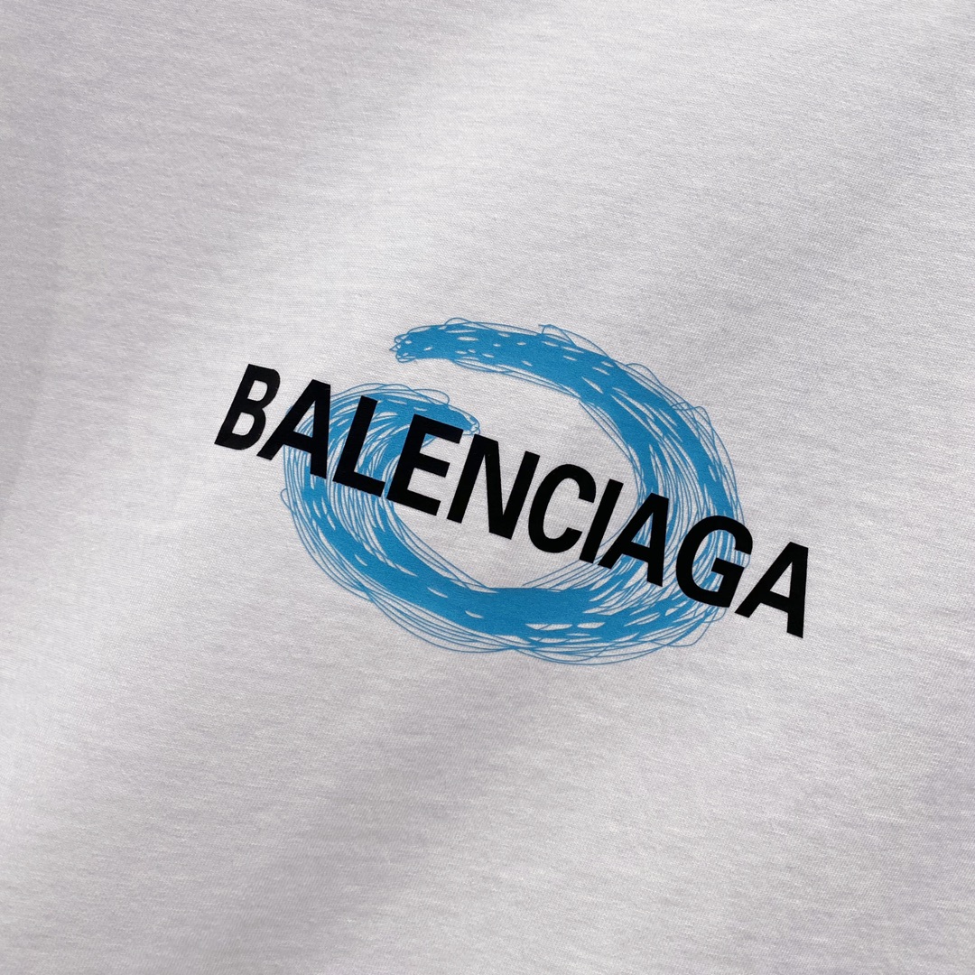 P80
BALENCIAGA巴黎世家洗水260克圆领短袖
前后幅品牌字母印花LOGO标识设计
官方同步  1:1原版开模
时尚个性  百搭潮流
纯原品质  原版洗水面料
吊牌 领标 水洗麦 三标齐全
颜色: 黑色.白色.
尺码：S-XL