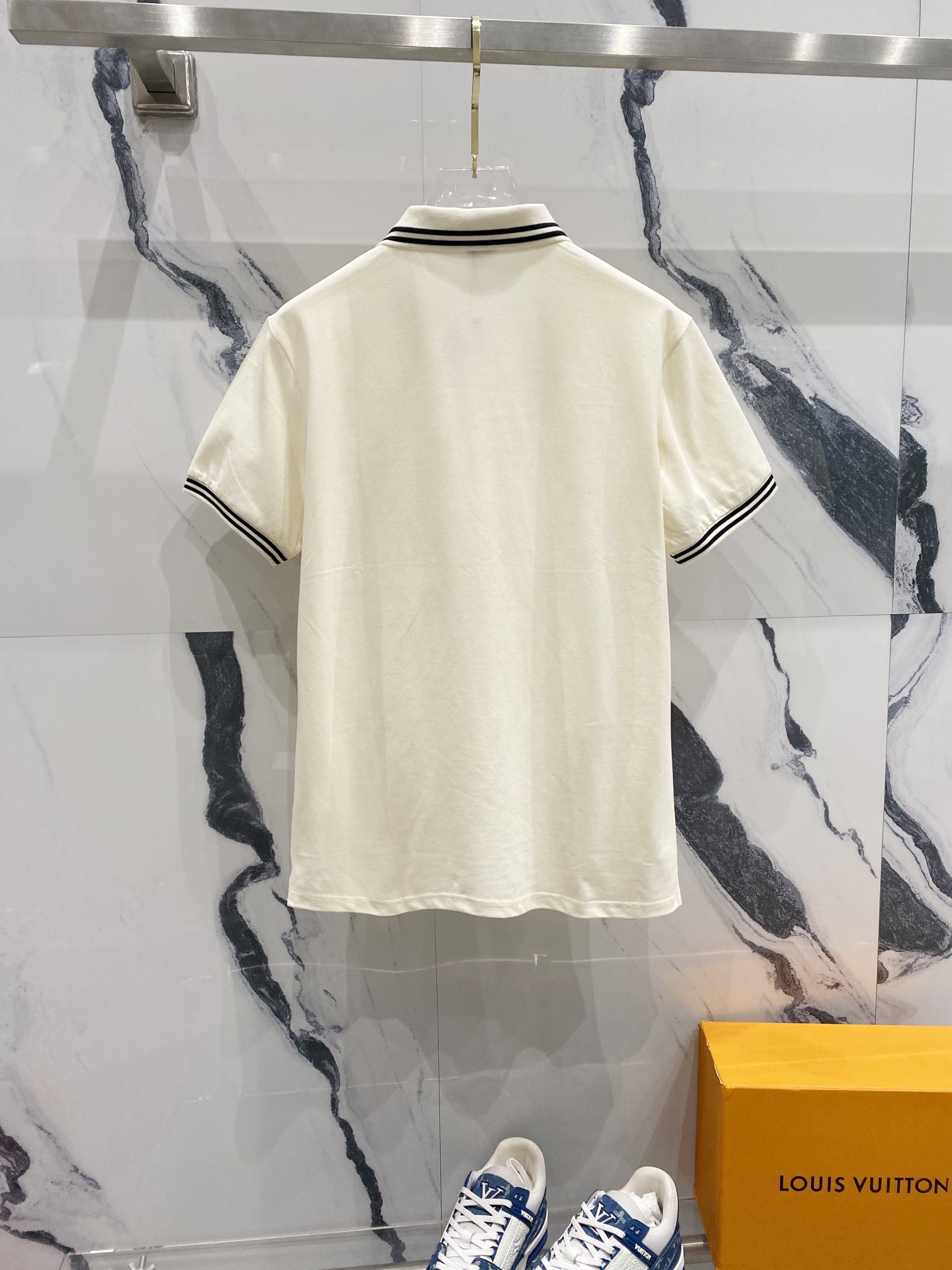  
LOEWE 罗意威 翻领POLO衫
七彩字母图腾刺绣🪡LOGO口袋设计
官方同步  商务首选
时尚个