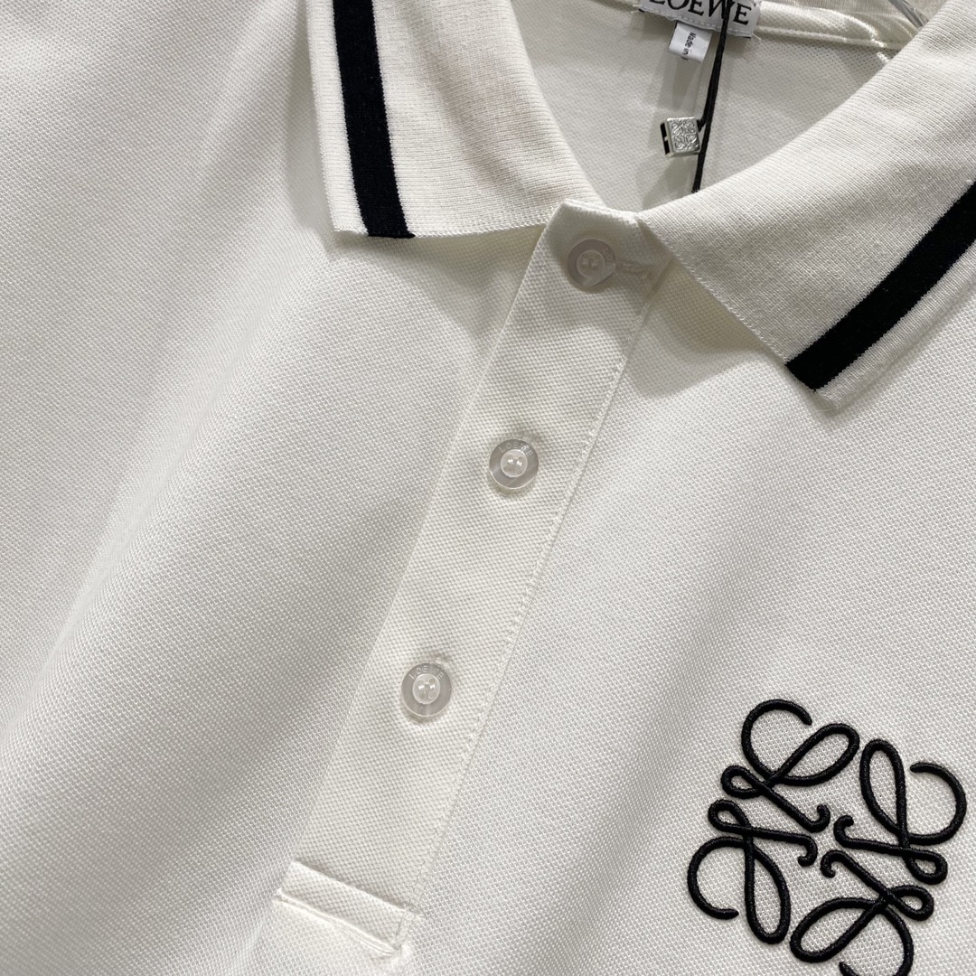  
LOEWE 罗意威 翻领POLO衫
编织撞色领口精致小LOGO刺绣🪡标识
官方同步  商务首选
时尚