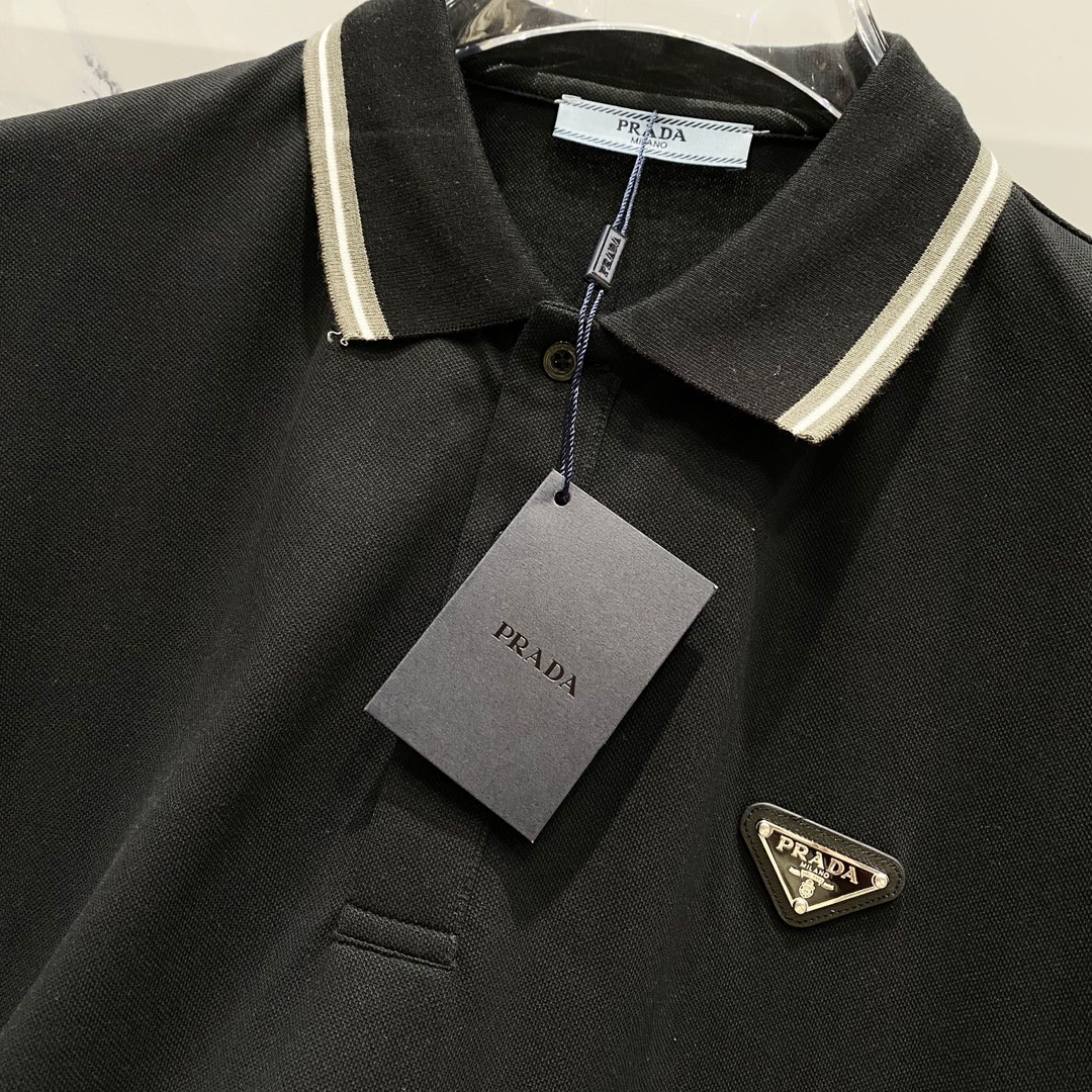  
PRADA 普拉达 翻领POLO衫
编织撞色领口经典三角标徽章铁牌LOGO
官方同步  商务首选
时