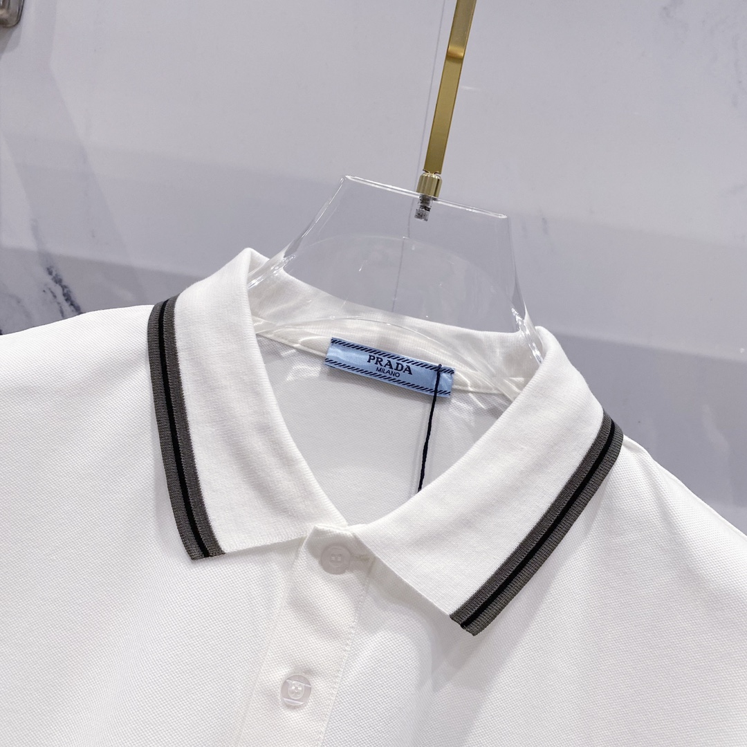  
PRADA 普拉达 翻领POLO衫
编织撞色领口经典三角标徽章铁牌LOGO
官方同步  商务首选
时