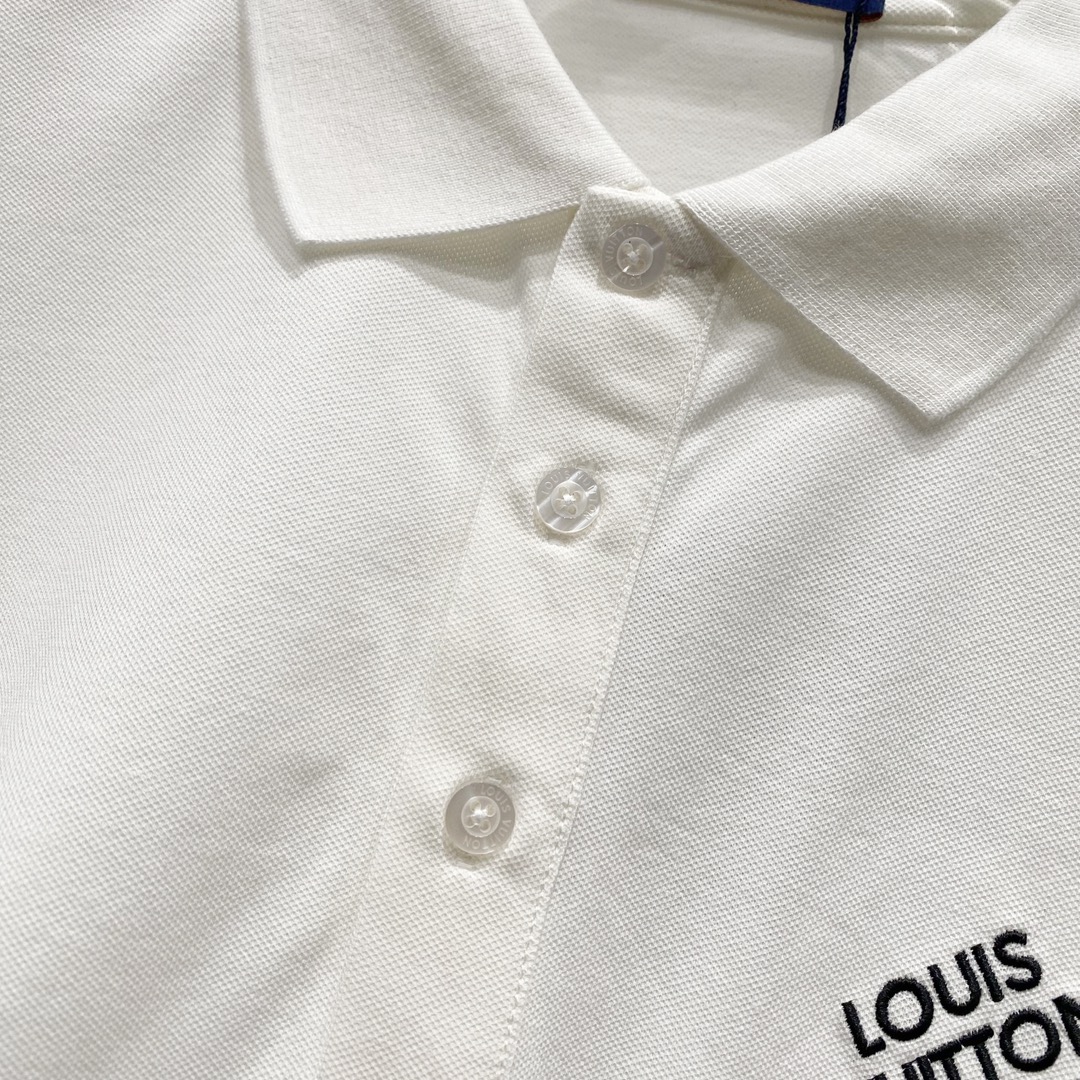  
LOUIS VUITTON 路易威登 翻领POLO衫
小标刺绣🪡字母LOGO别针🧷标识
官方同步  