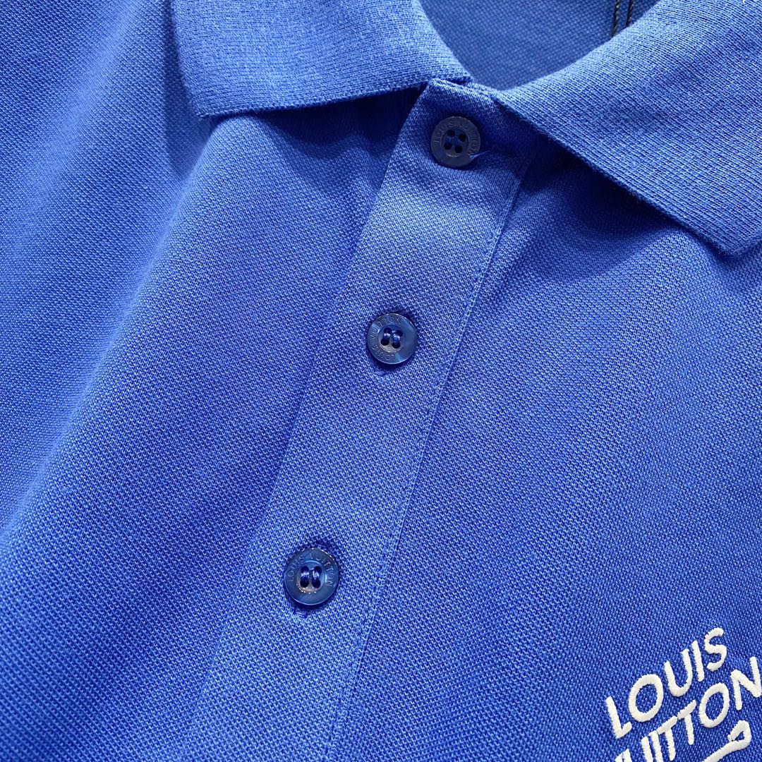  
LOUIS VUITTON 路易威登 翻领POLO衫
小标刺绣🪡字母LOGO别针🧷标识
官方同步  