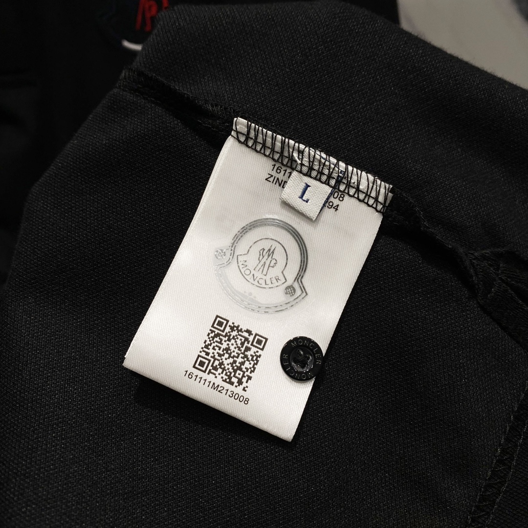  
MONCLER 蒙口 翻领POLO衫
字母编织领口刺绣🪡LOGO小标
官方同步  商务首选
时尚个性