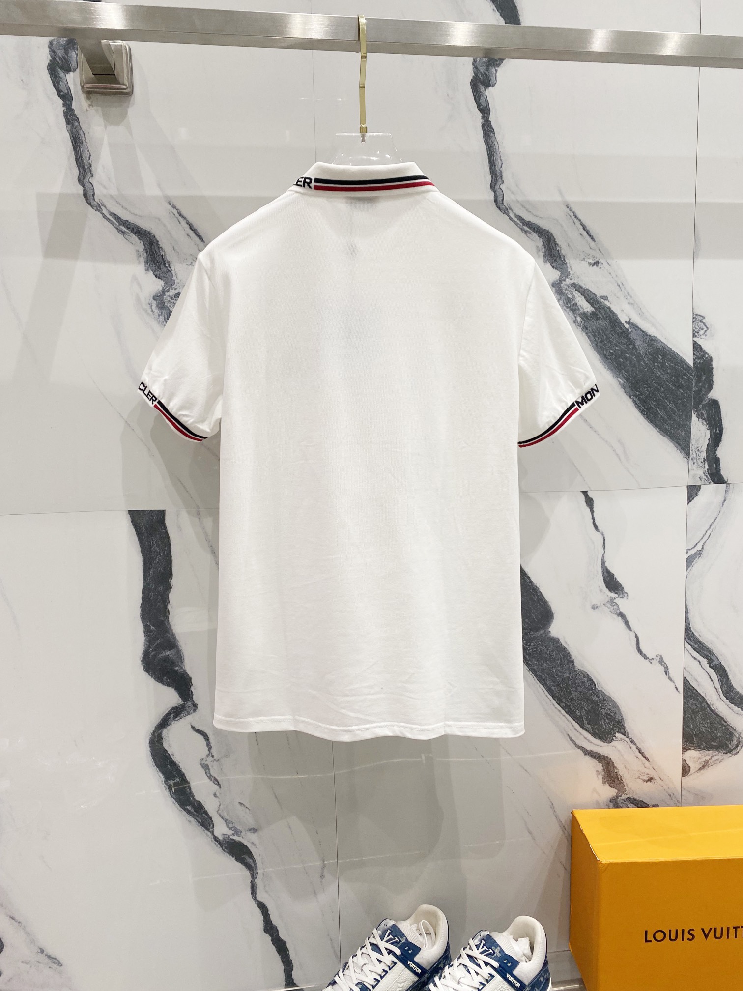  
MONCLER 蒙口 翻领POLO衫
字母编织领口刺绣🪡LOGO小标
官方同步  商务首选
时尚个性