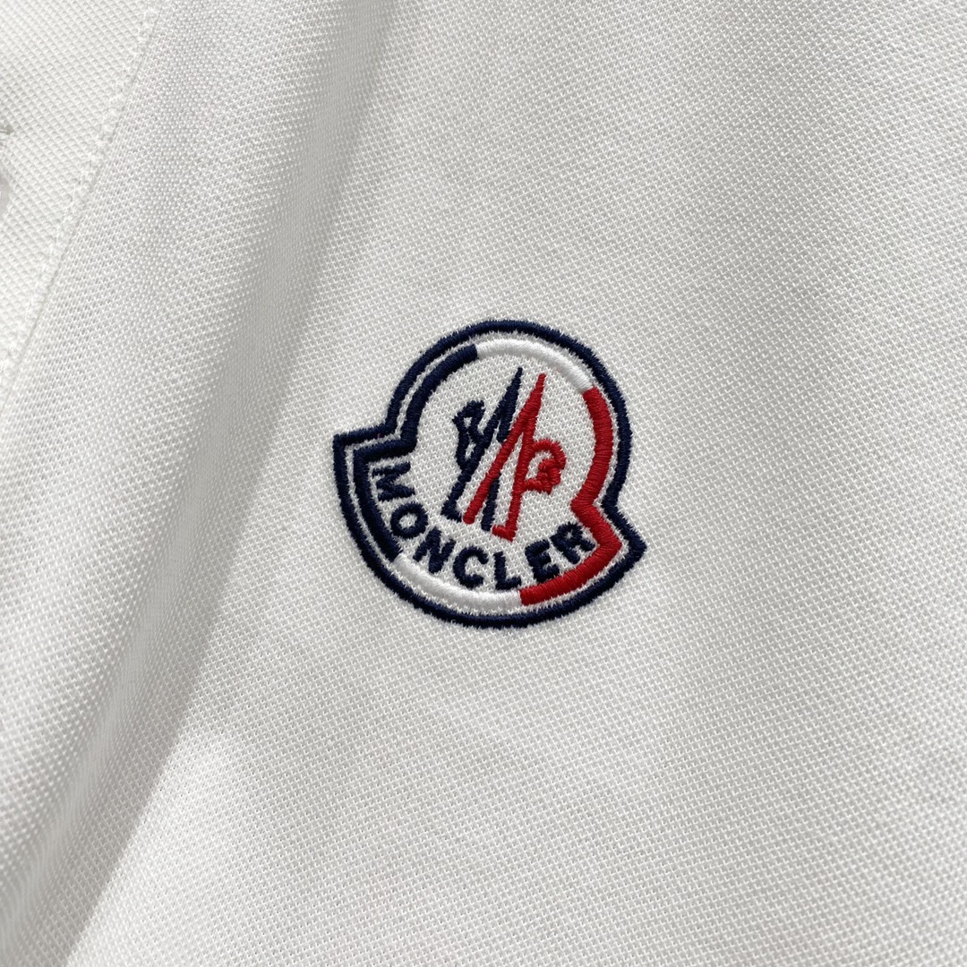  
MONCLER 蒙口 翻领POLO衫
字母编织领口刺绣🪡LOGO小标
官方同步  商务首选
时尚个性