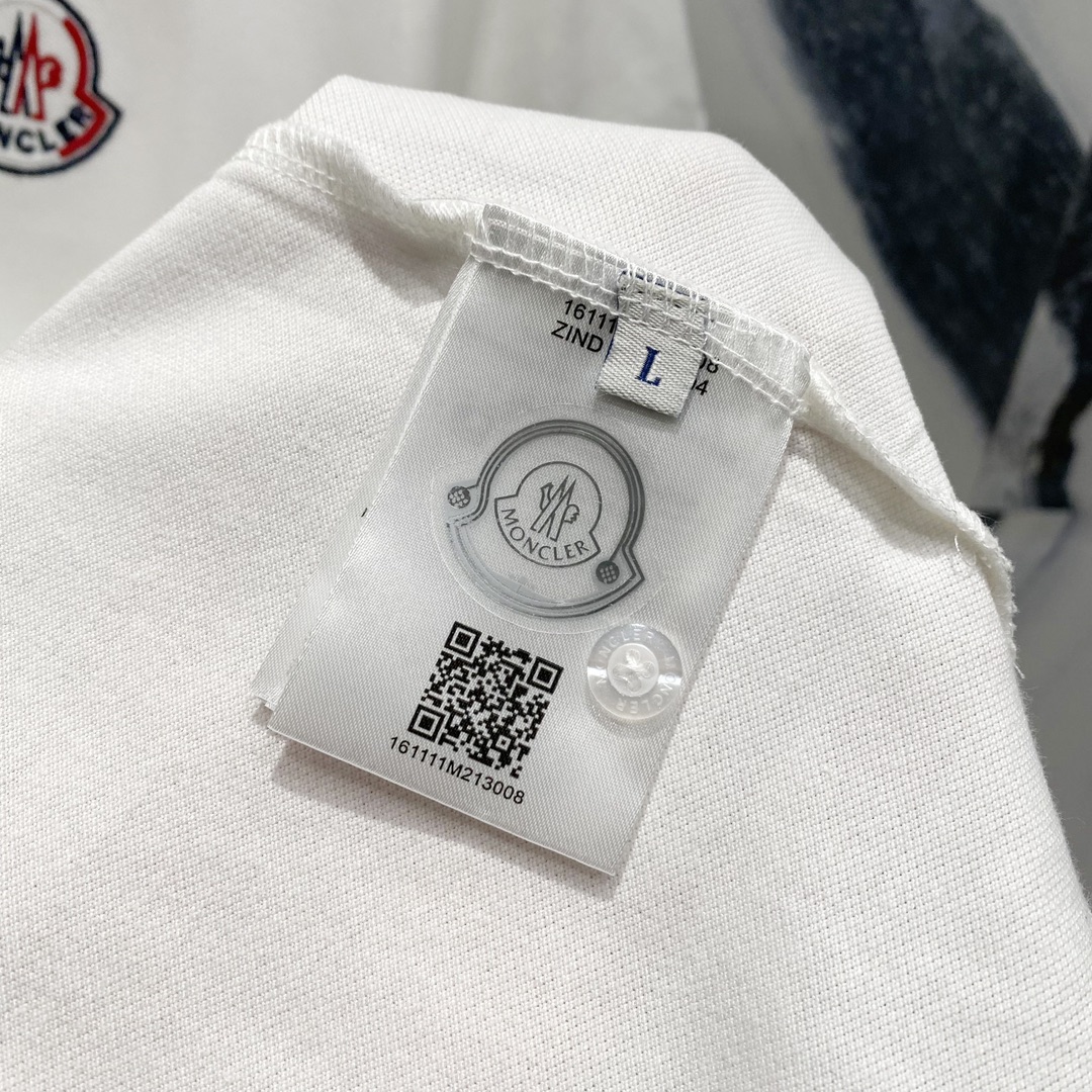  
MONCLER 蒙口 翻领POLO衫
字母编织领口刺绣🪡LOGO小标
官方同步  商务首选
时尚个性