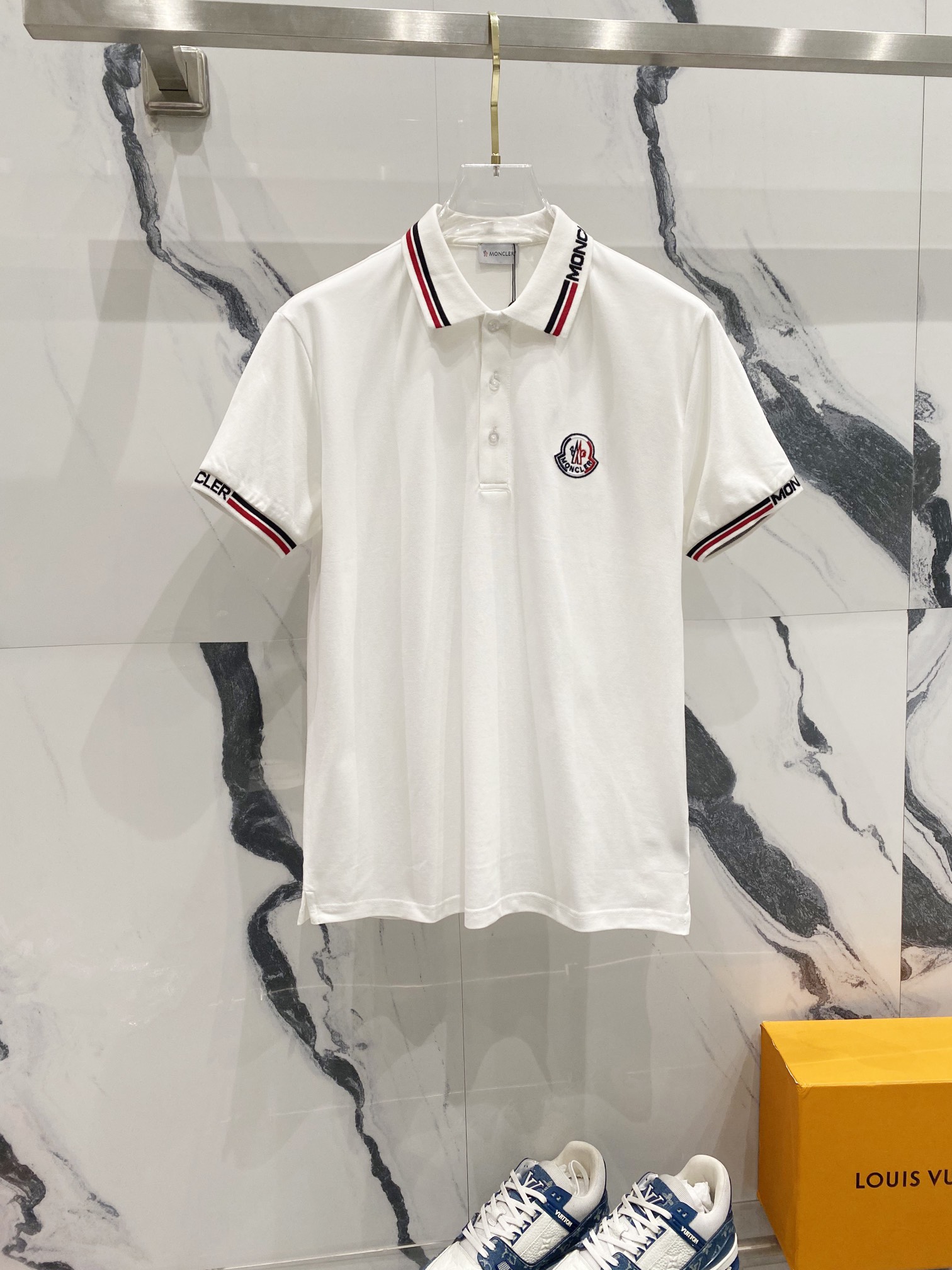  
MONCLER 蒙口 翻领POLO衫
字母编织领口刺绣🪡LOGO小标
官方同步  商务首选
时尚个性