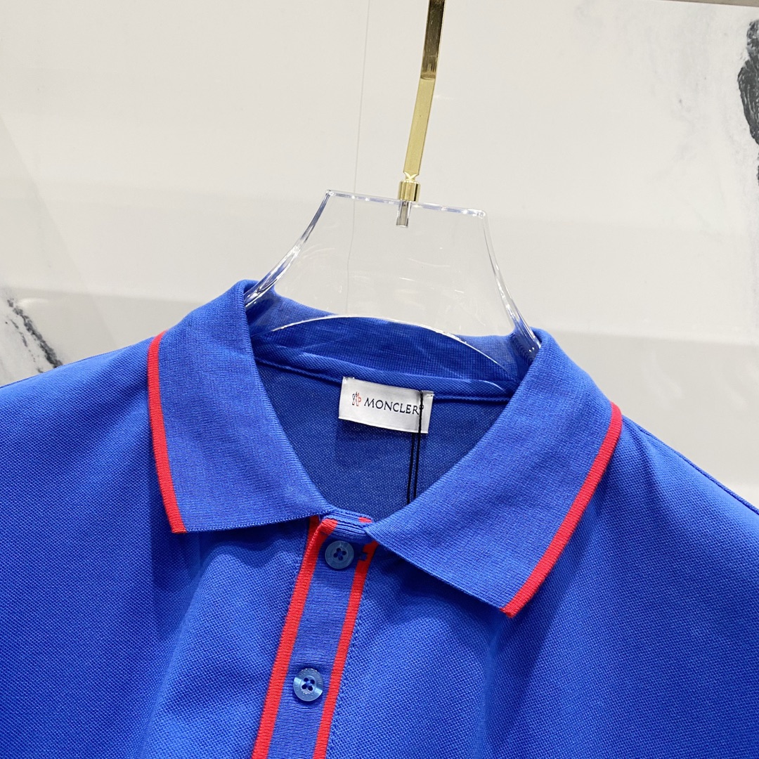  
MONCLER 蒙口 翻领POLO衫
撞色线条口袋徽章小LOGO标识
官方同步  商务首选
时尚个性