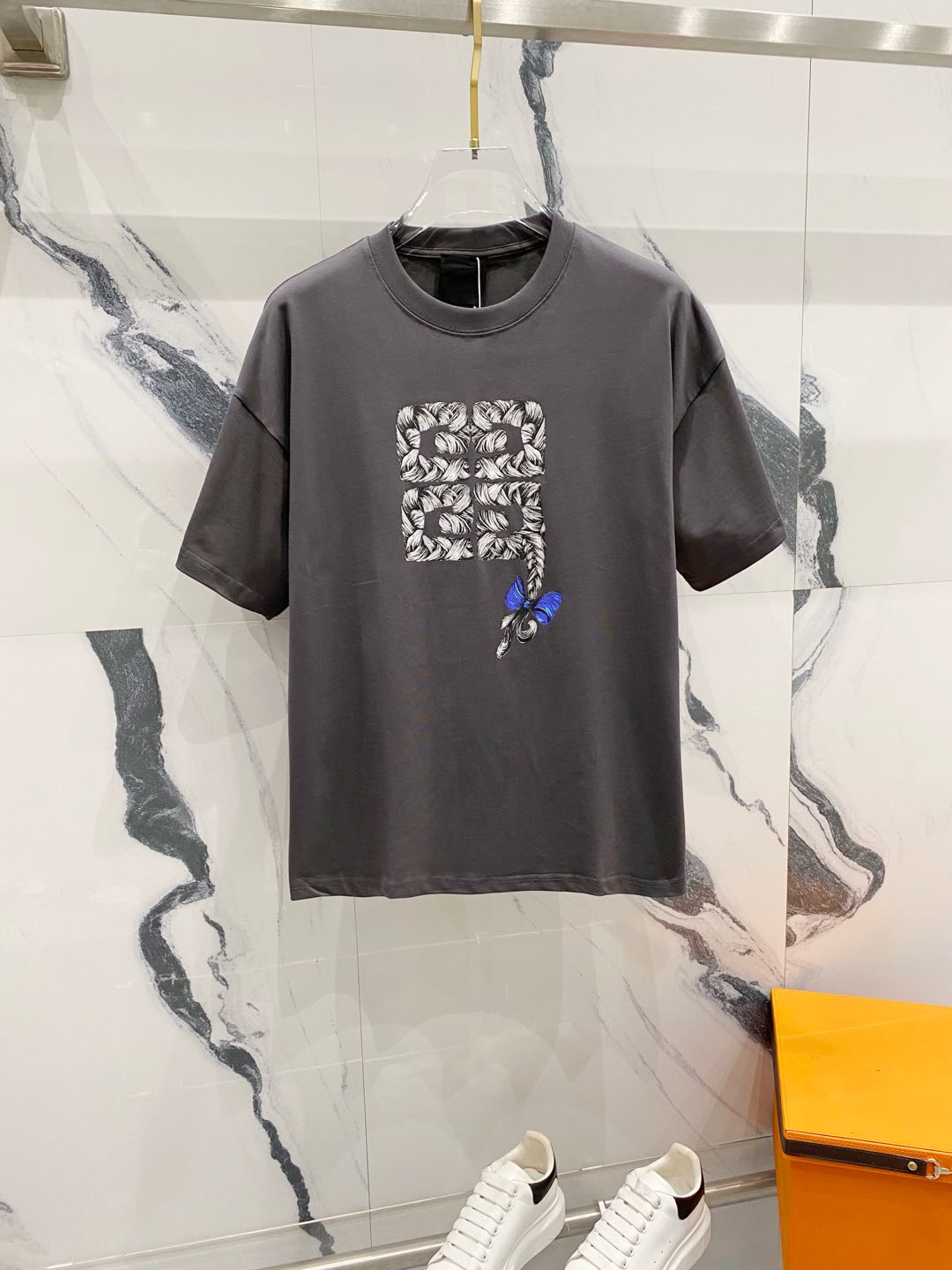 GIVENCHY Camiseta de manga corta con cuello redondo de 260 g, marca de cuerda de cáñamo mariposa 🦋 impresión de LOGO c…