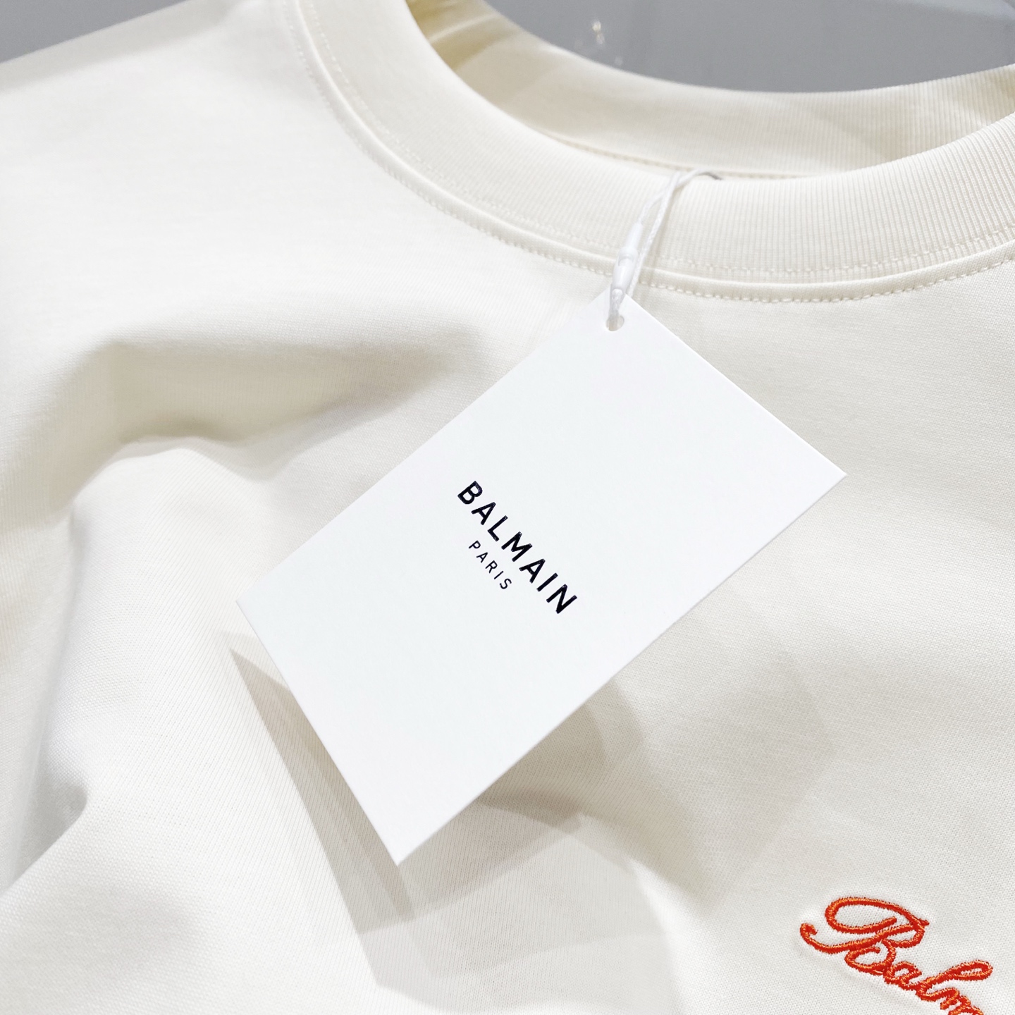 High-Quality Balmain Short Sleeve T-Shirt with Gladiator Logo Stamp – Fashionable and Original - 图片 5