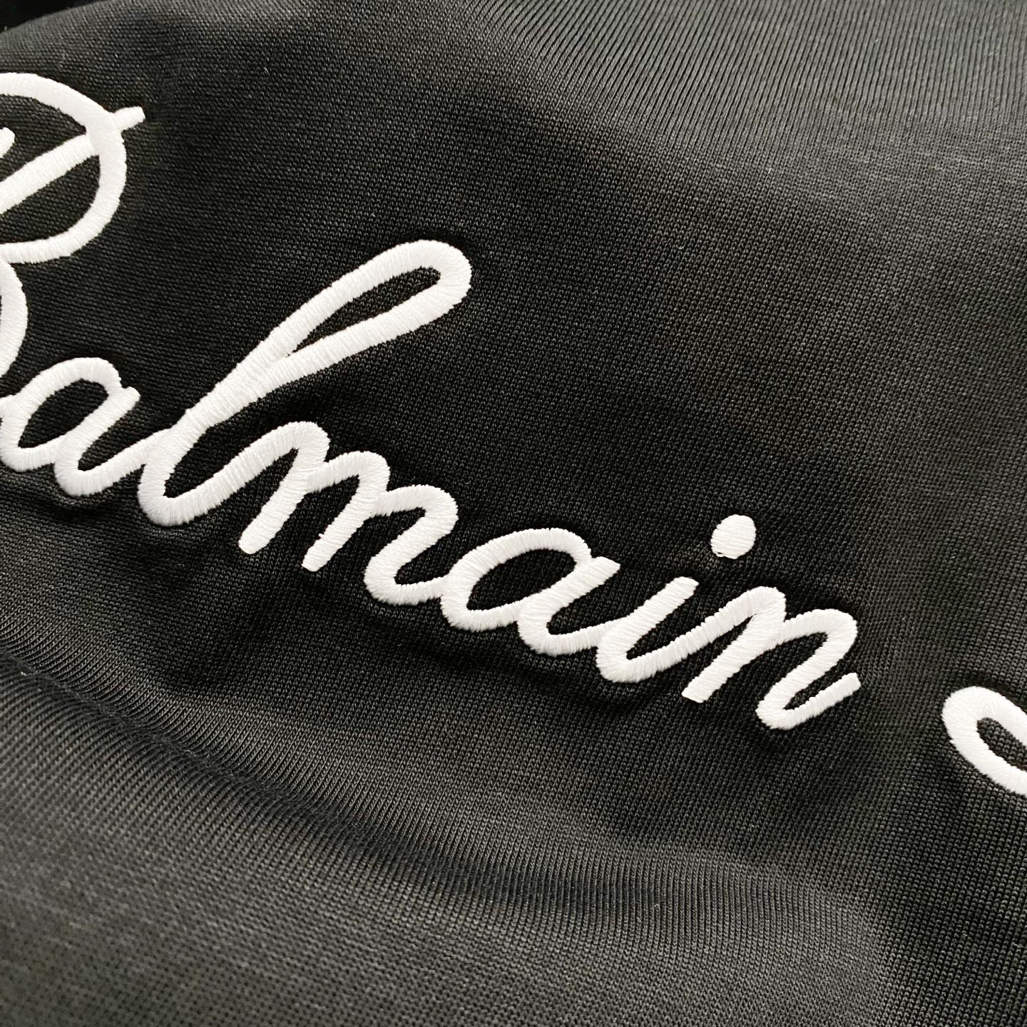 High-Quality Balmain Short Sleeve T-Shirt with Brand Logo Embroidery – Official Sync - 图片 7
