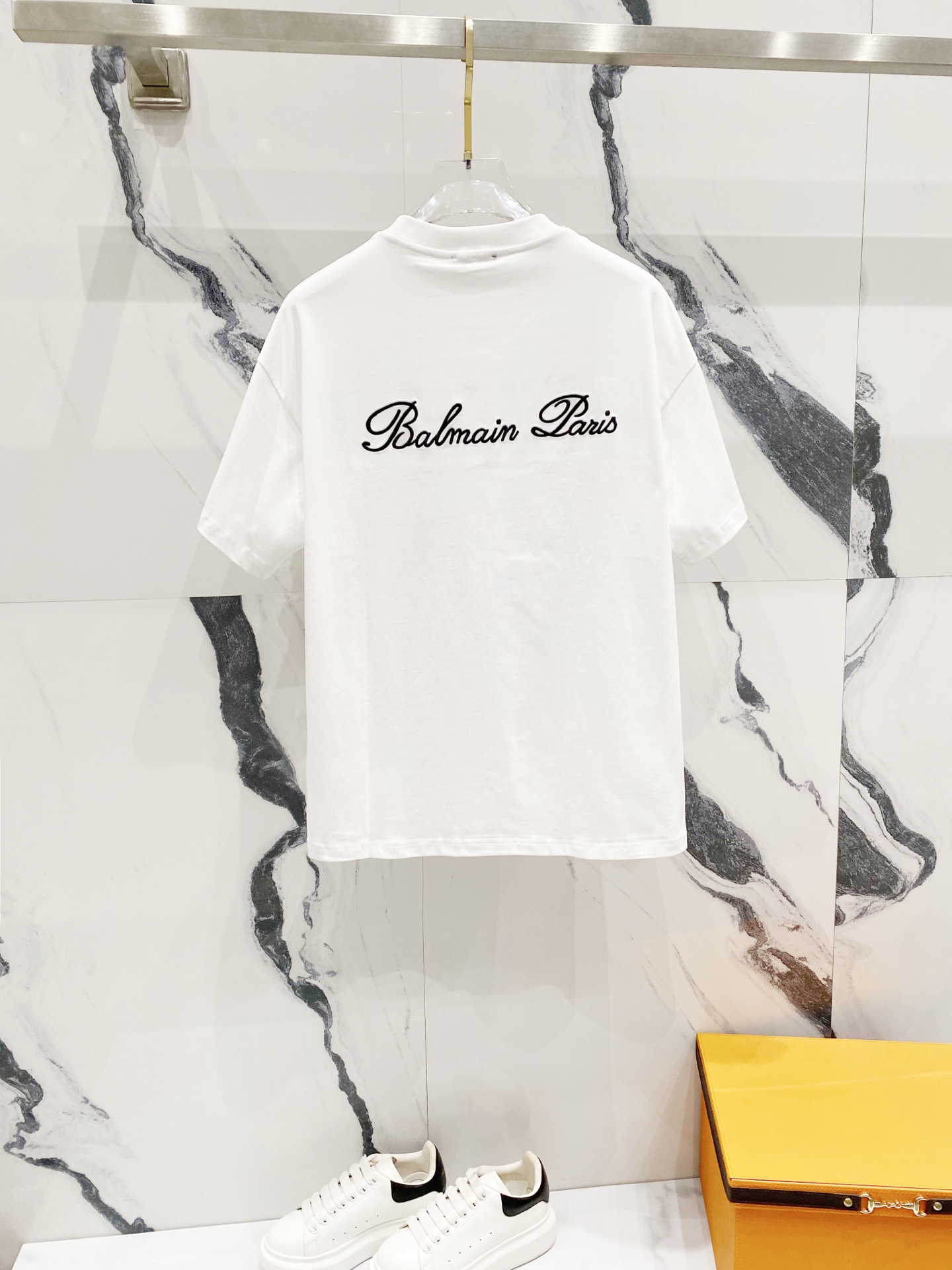 High-Quality Balmain Short Sleeve T-Shirt with Brand Logo Embroidery – Official Sync - 图片 2