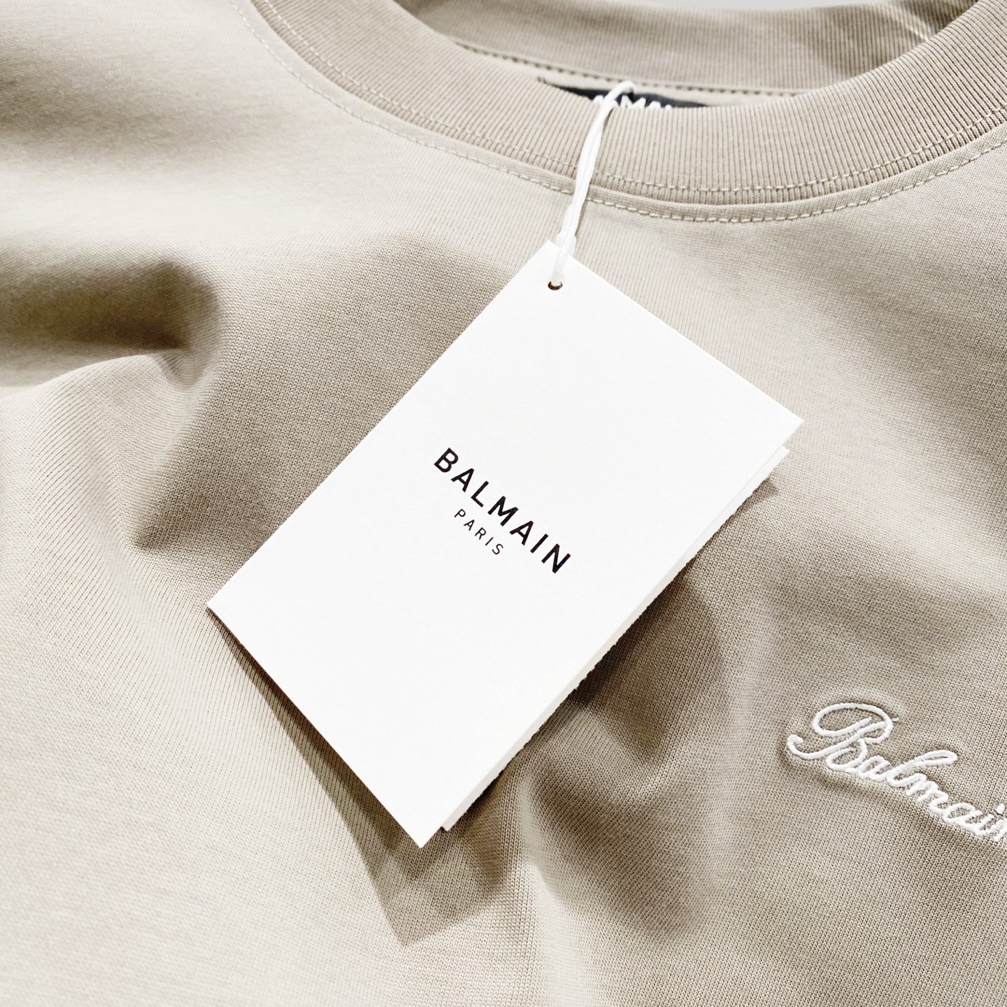 High-Quality Balmain Short Sleeve T-Shirt with Brand Logo Embroidery – Official Sync - 图片 7