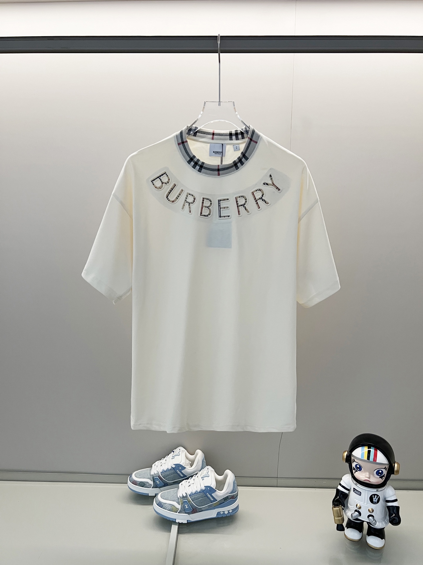 BURBERR/Burberry Camiseta manga corta, cuello redondo 260g. Collar a cuadros de marca con letras tridimensionales cónca…