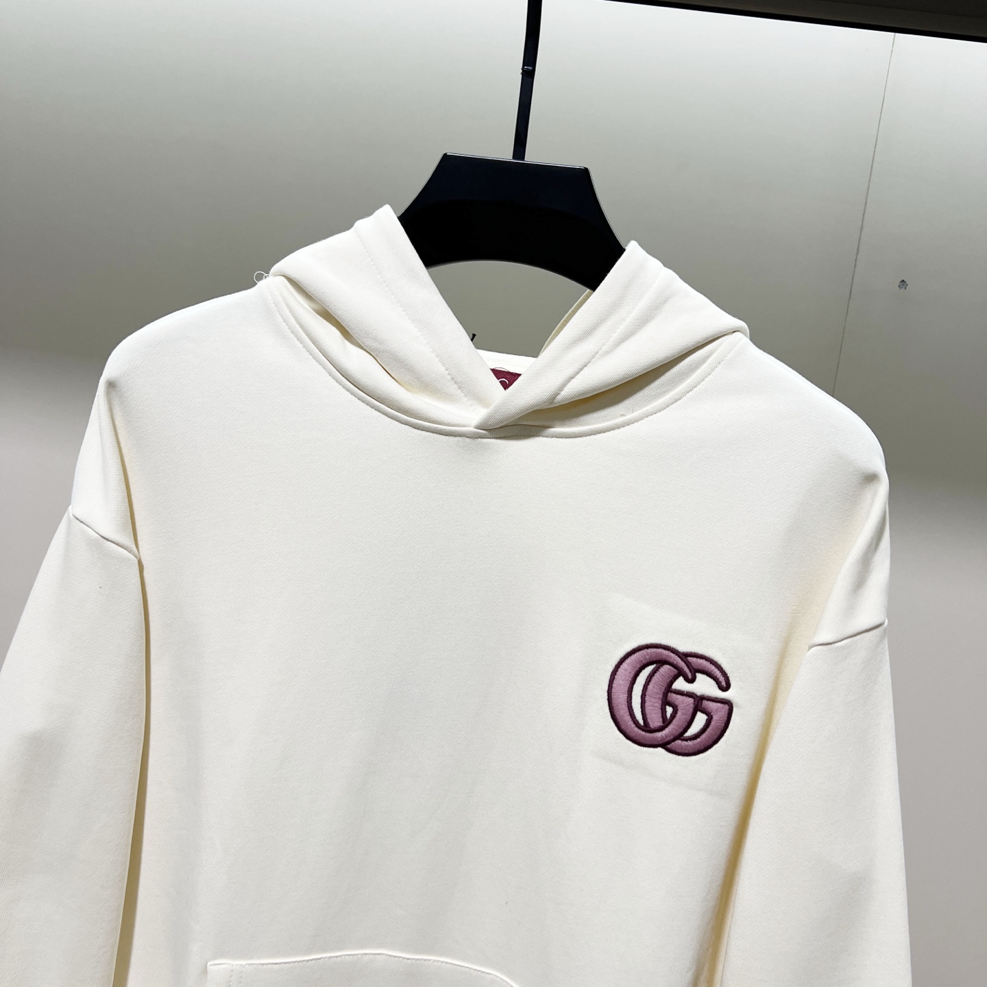 Gucci Cotton Hoodie with Embroidered Double G Logo - Stylish and Comfortable 5 i1755615897775 6373 0 3
