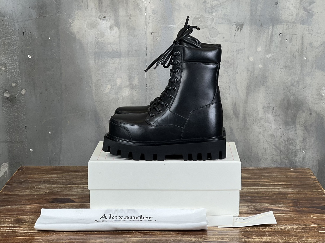 Sale Outlet Online
 Alexander McQueen Boots