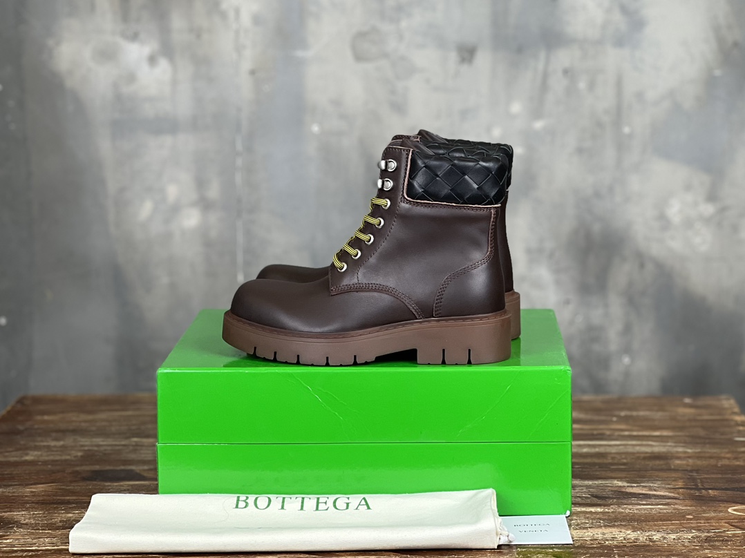 Bottega Veneta 1:1
 Martin Boots Fall/Winter Collection