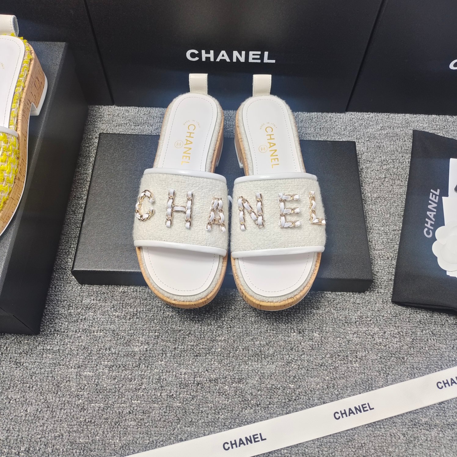 Chanel Scarpe Pantofole Cuoio genuino Pelle di pecora Collezione Primavera/Estate Catene