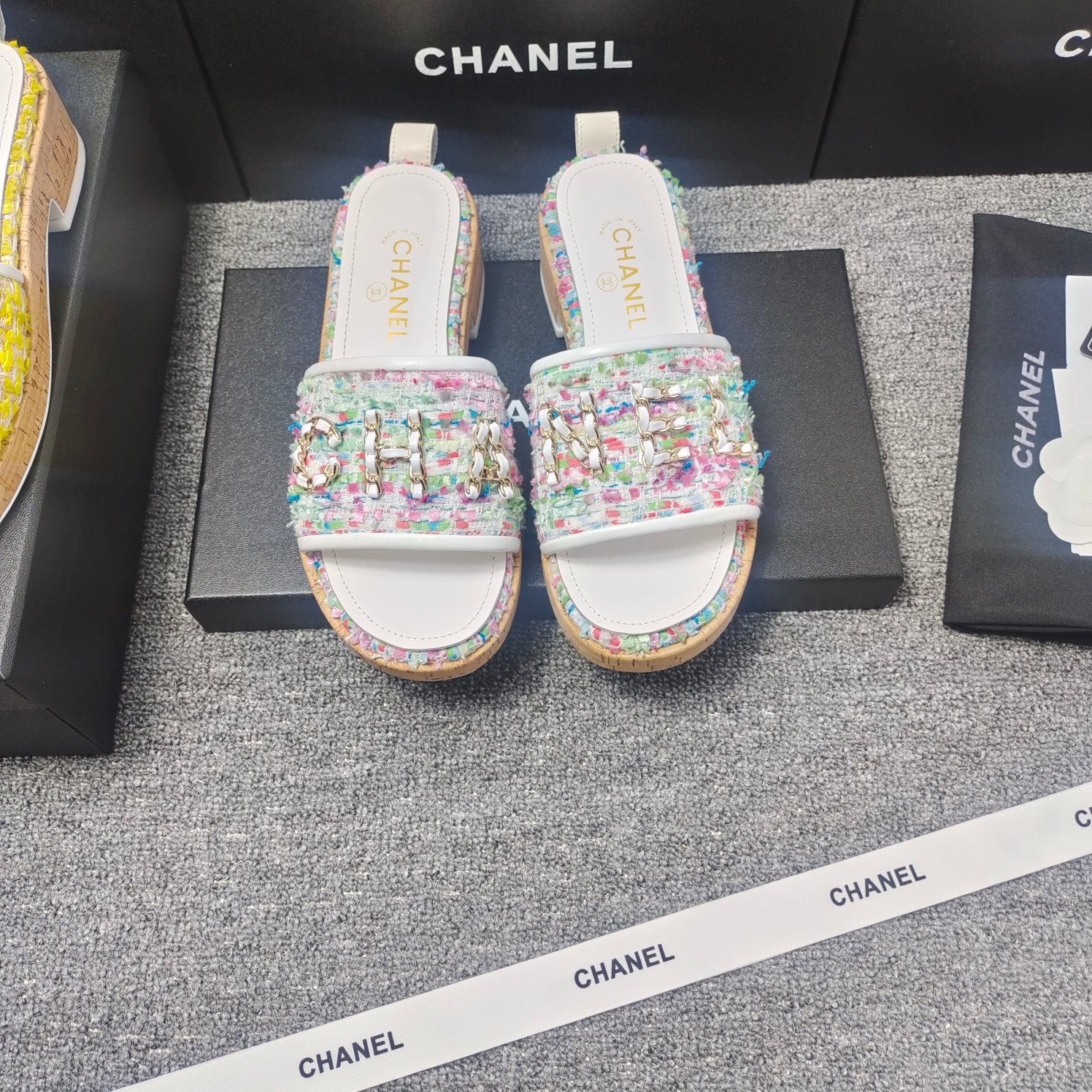 Chanel Scarpe Pantofole Cuoio genuino Pelle di pecora Collezione Primavera/Estate Catene