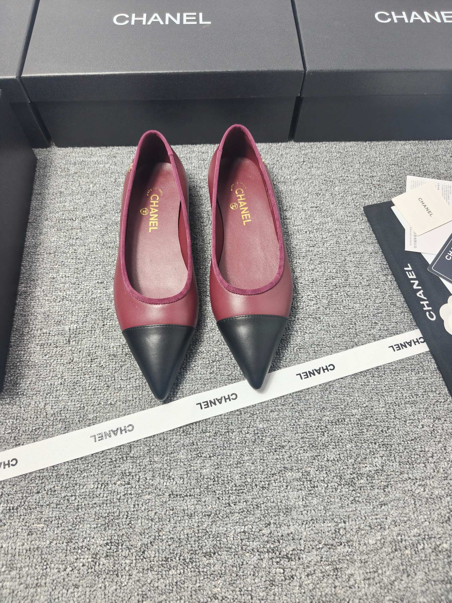 Женские туфли-лодочки с заостренным носком, черно-бордовая Chanel