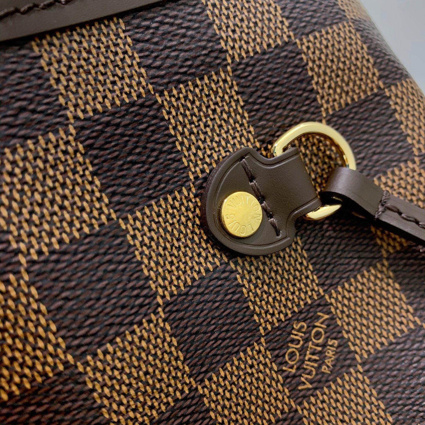 【顶级原单】 款号：N41603全钢狗扣 带163芯片     极具传奇色彩的 Neverfull 手袋总是能够满足您对