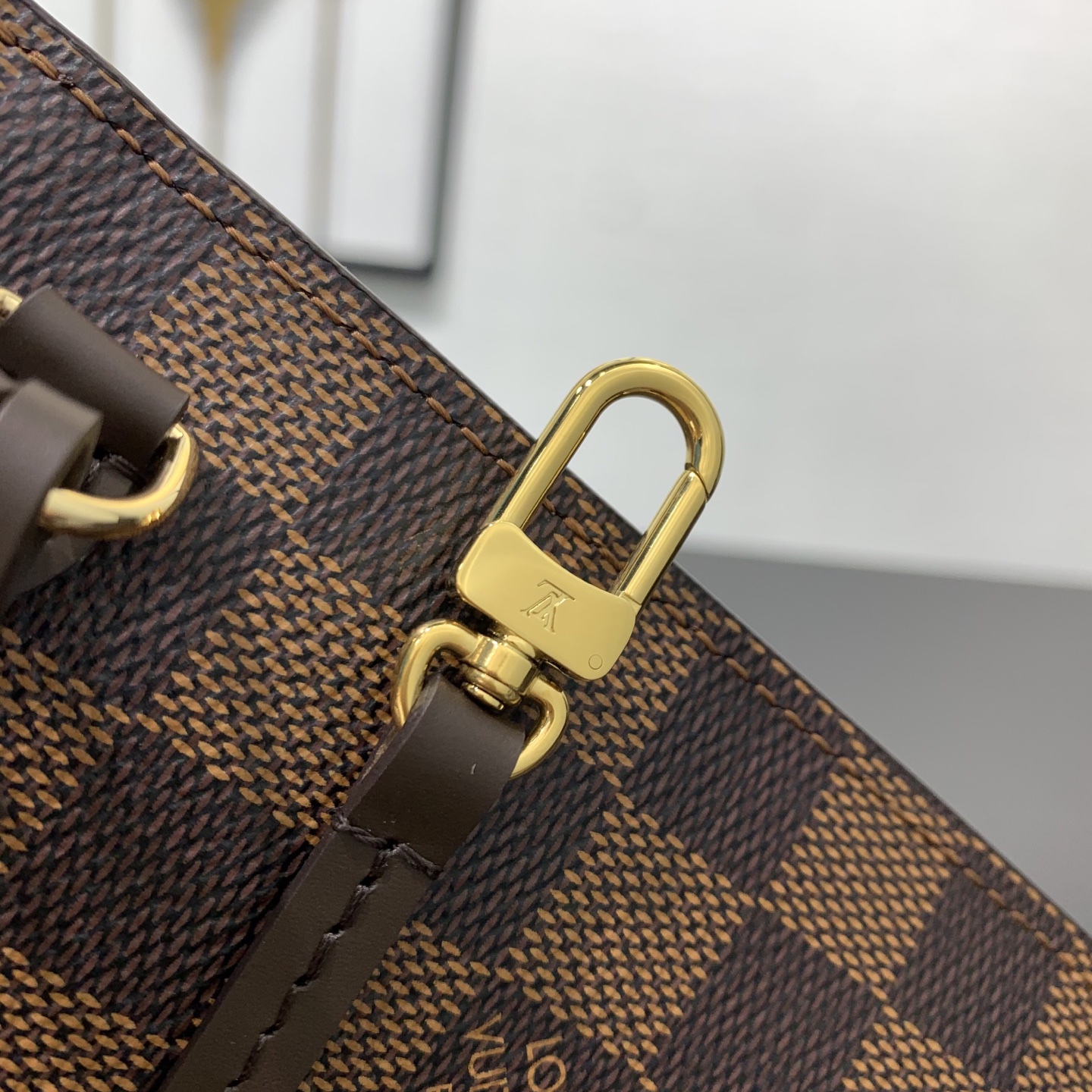 【顶级原单】 款号：N41603全钢狗扣 带163芯片     极具传奇色彩的 Neverfull 手袋总是能够满足您对