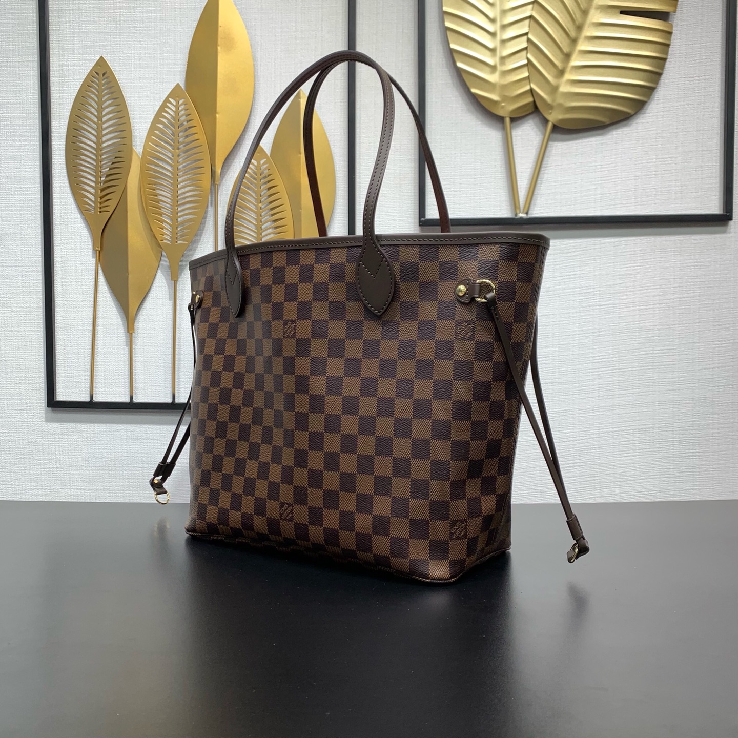 【顶级原单】 款号：N41603全钢狗扣 带163芯片     极具传奇色彩的 Neverfull 手袋总是能够满足您对