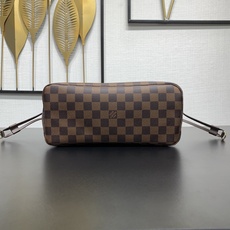 【顶级原单】 款号:N40600全钢狗扣 带163芯片 本款 Neverfull 小号手袋结合了经典设计与标志性 【顶级原单】 款号:N40600全钢狗扣 带163芯片 本款 Neverfull 小号手袋结合了经典设计与标志性