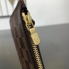 【顶级原单】 款号:N40600全钢狗扣 带163芯片 本款 Neverfull 小号手袋结合了经典设计与标志性 【顶级原单】 款号:N40600全钢狗扣 带163芯片 本款 Neverfull 小号手袋结合了经典设计与标志性