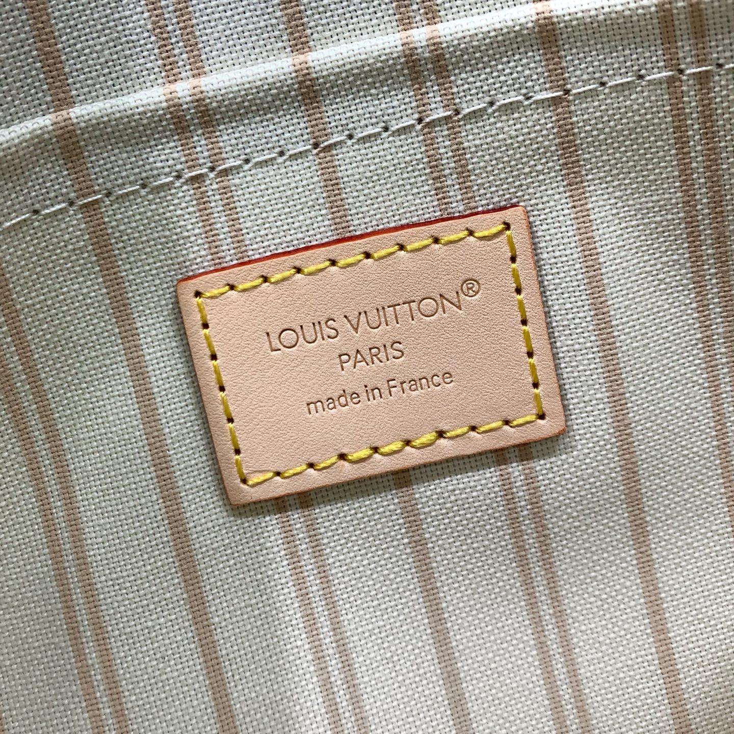 【顶级原单】 款号：N40602白里  带163芯片    本款 Neverfull 大号托特包为 Damier Azu
