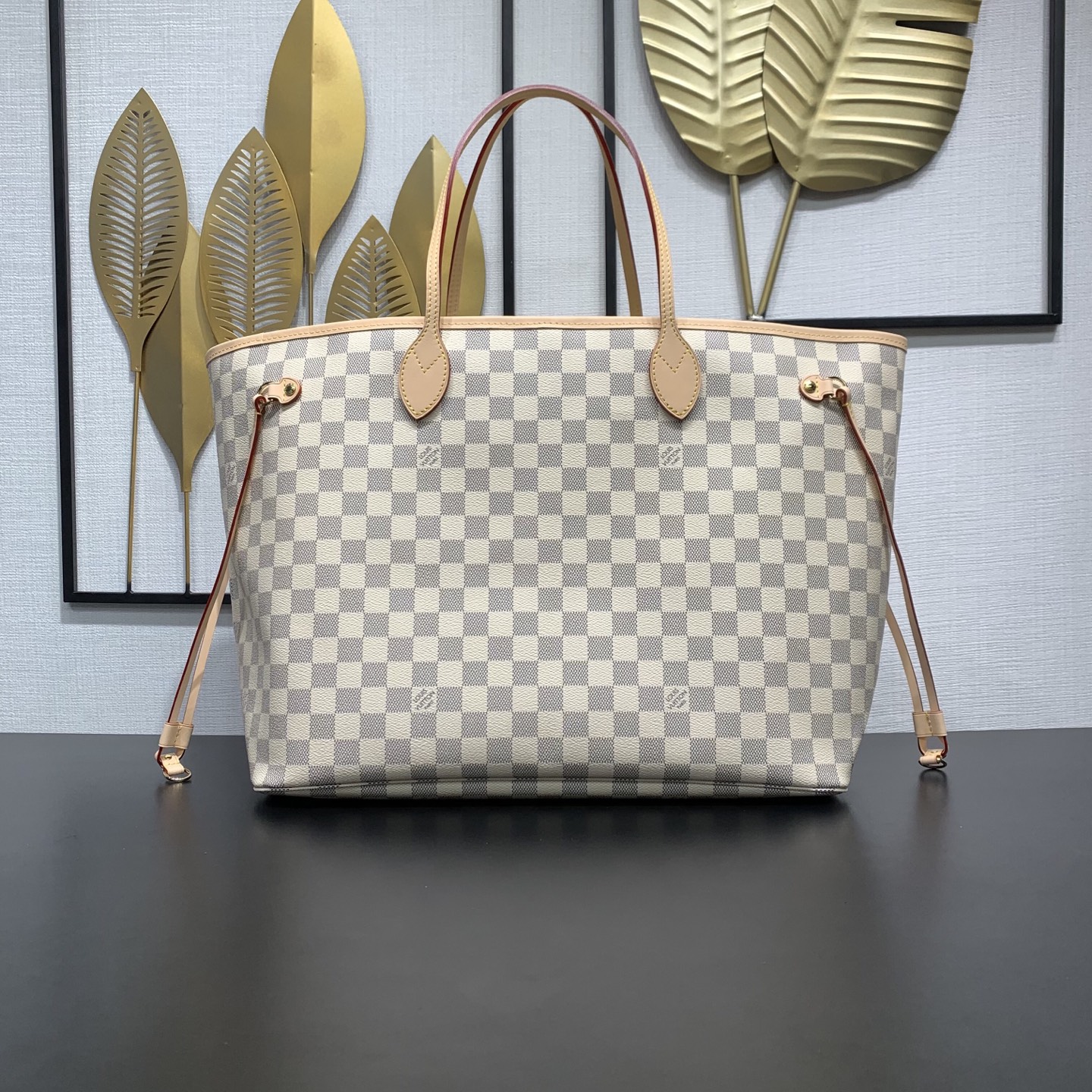【顶级原单】 款号：N40602白里  带163芯片    本款 Neverfull 大号托特包为 Damier Azu
