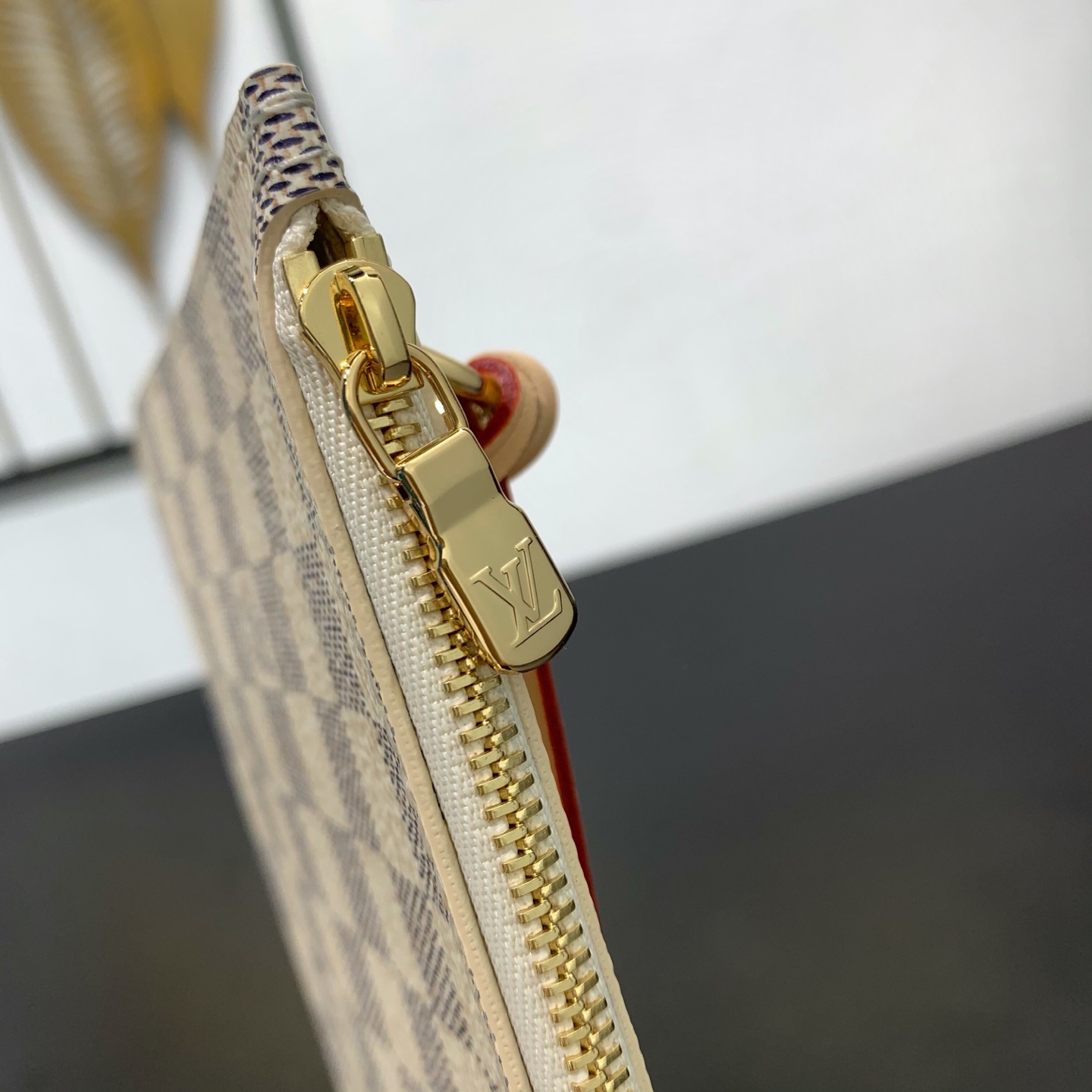 【顶级原单】 款号：N40602白里  带163芯片    本款 Neverfull 大号托特包为 Damier Azu