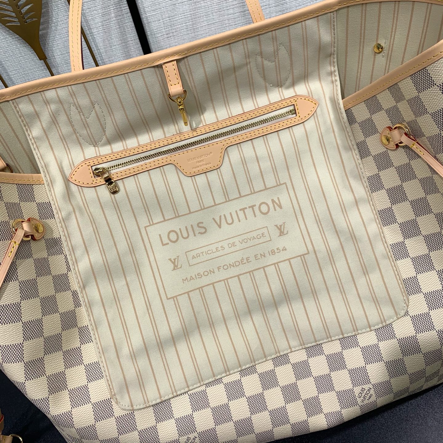 【顶级原单】 款号：N40602白里  带163芯片    本款 Neverfull 大号托特包为 Damier Azu